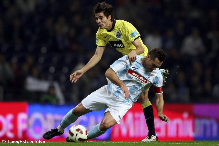  Moutinho estreia-se a marcar na goleada do FC Porto sobre Juventude de Évora – Imagem 1