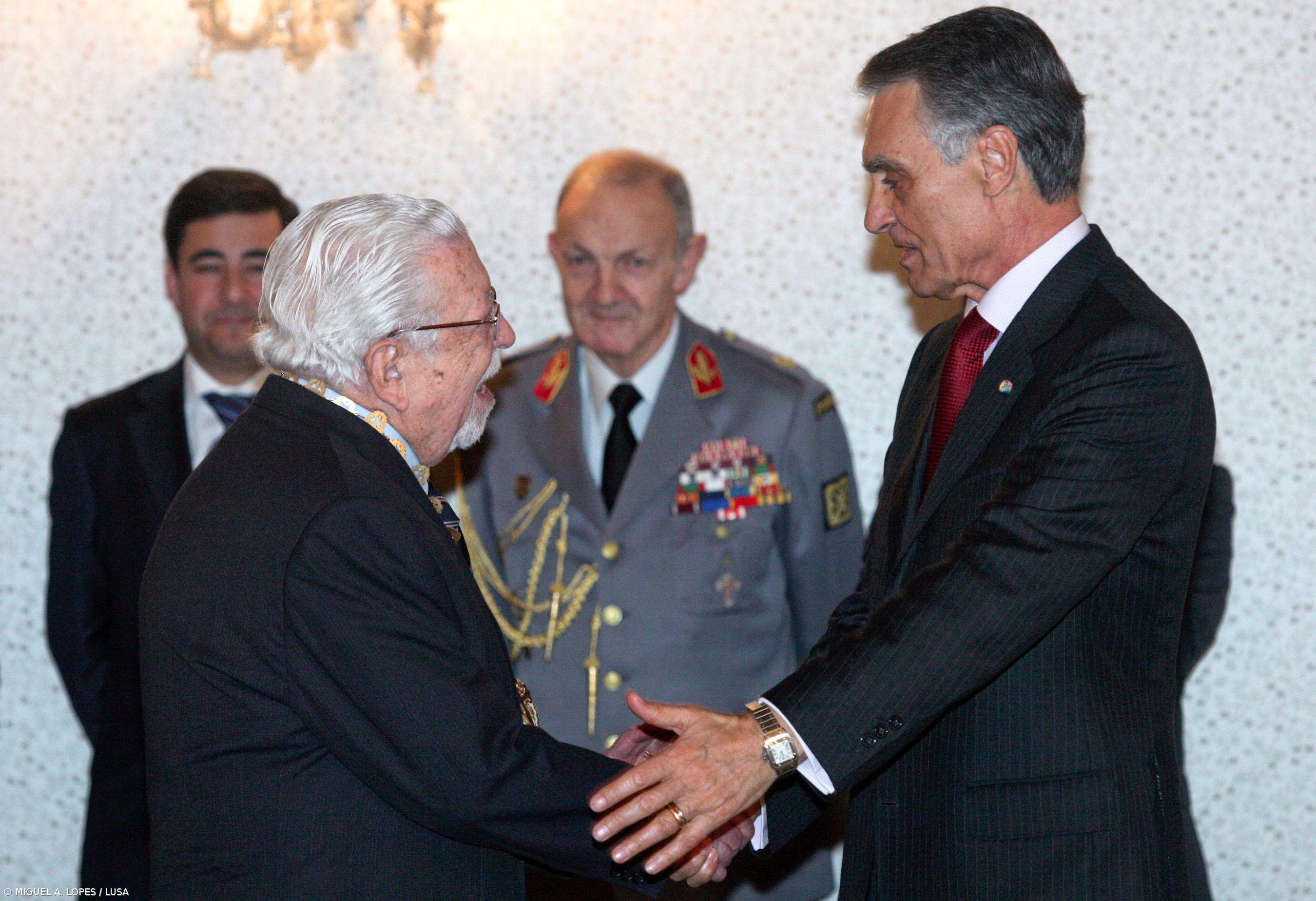 Artur Agostinho condecorado num dos dias "mais felizes" da sua vida – Imagem 1