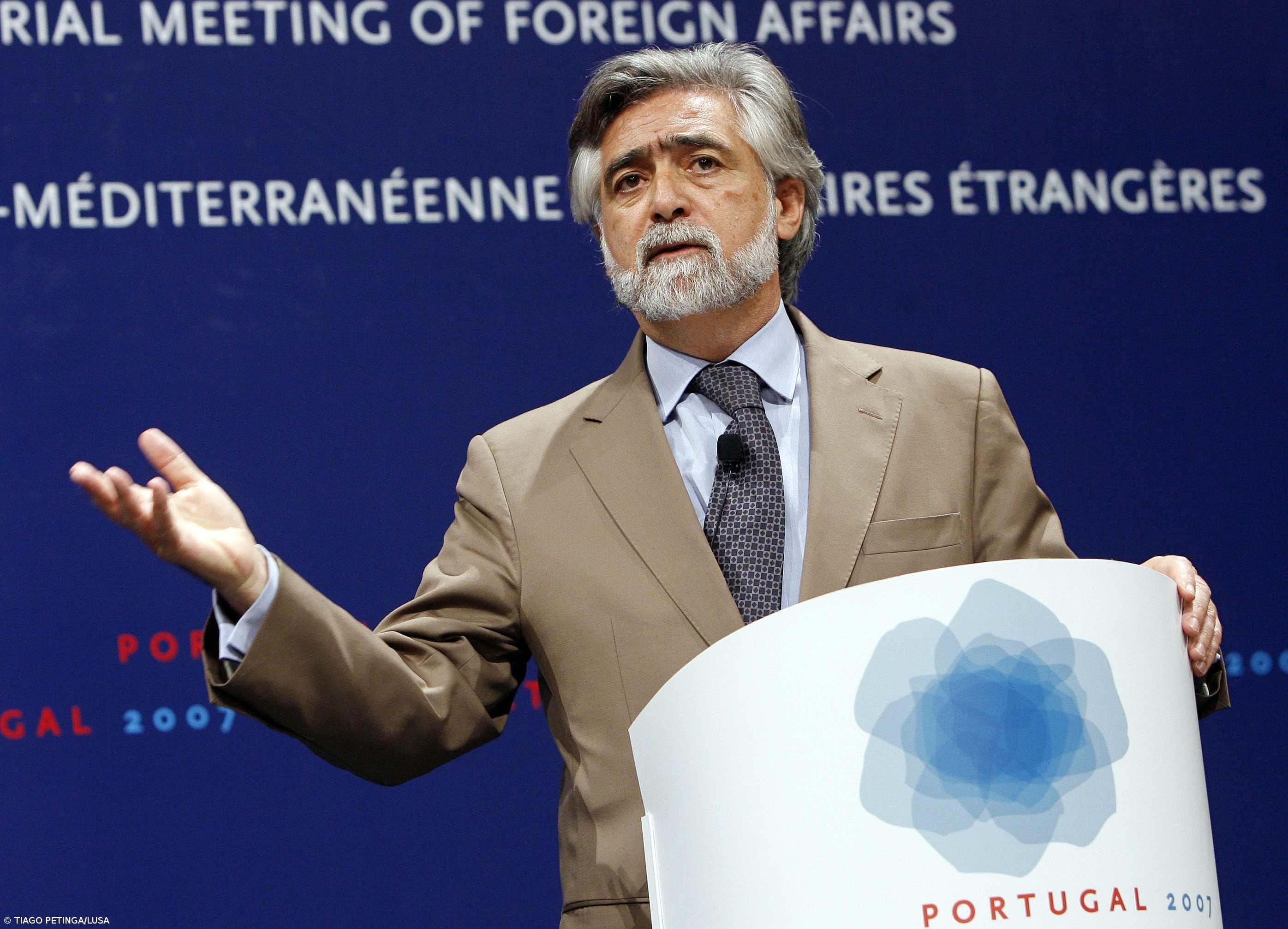 Amado diz que Europa está mais forte depois da presidência portuguesa  – Imagem 1