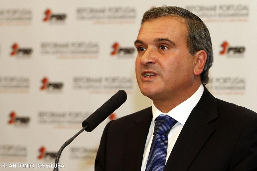 Miguel Relvas desafia "partidos fundadores do regime democrático" para "consenso alargado" sobre poder local – Imagem 1