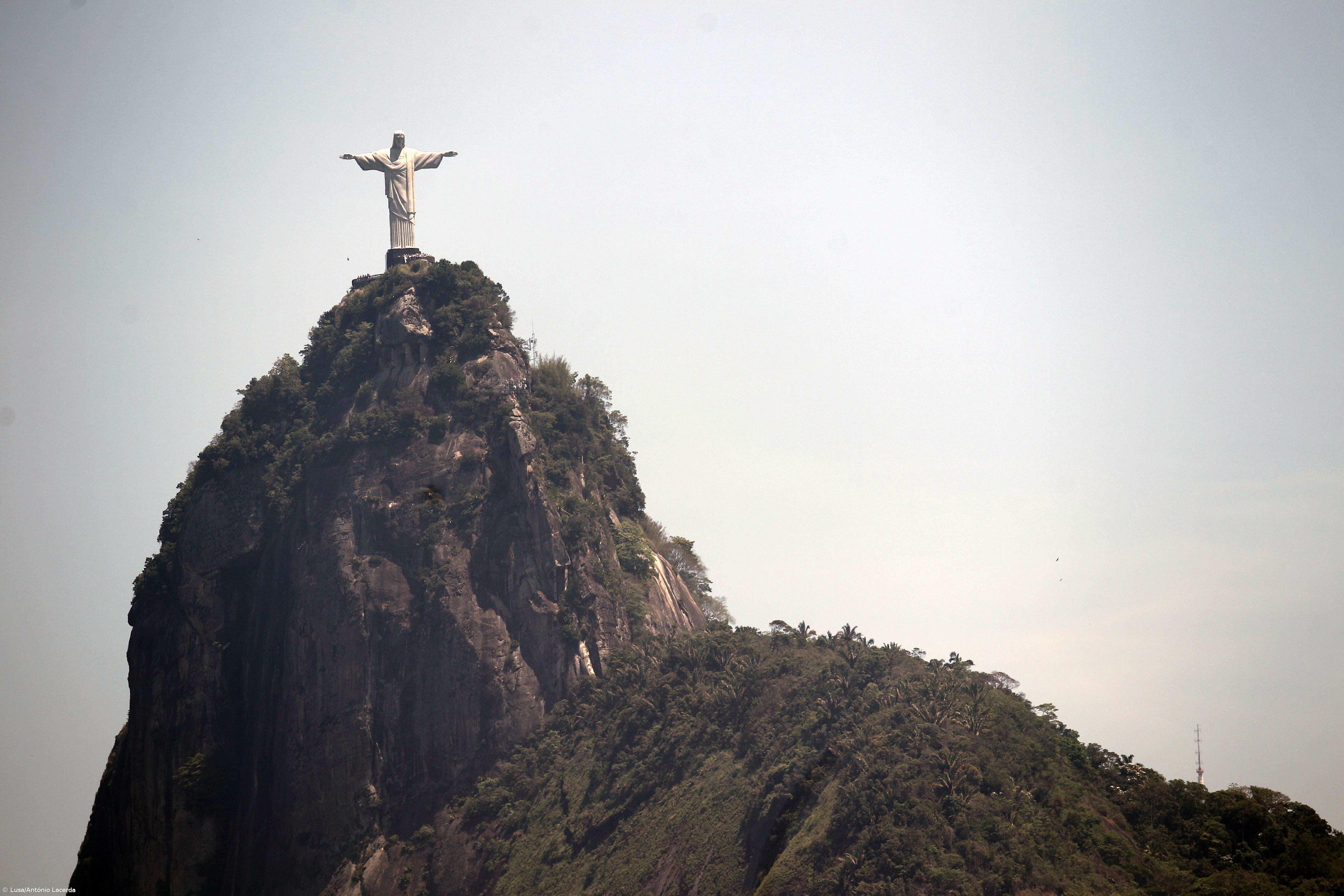 Cristo Redentor "esconde-se" no dia de seus 80 anos – Imagem 1