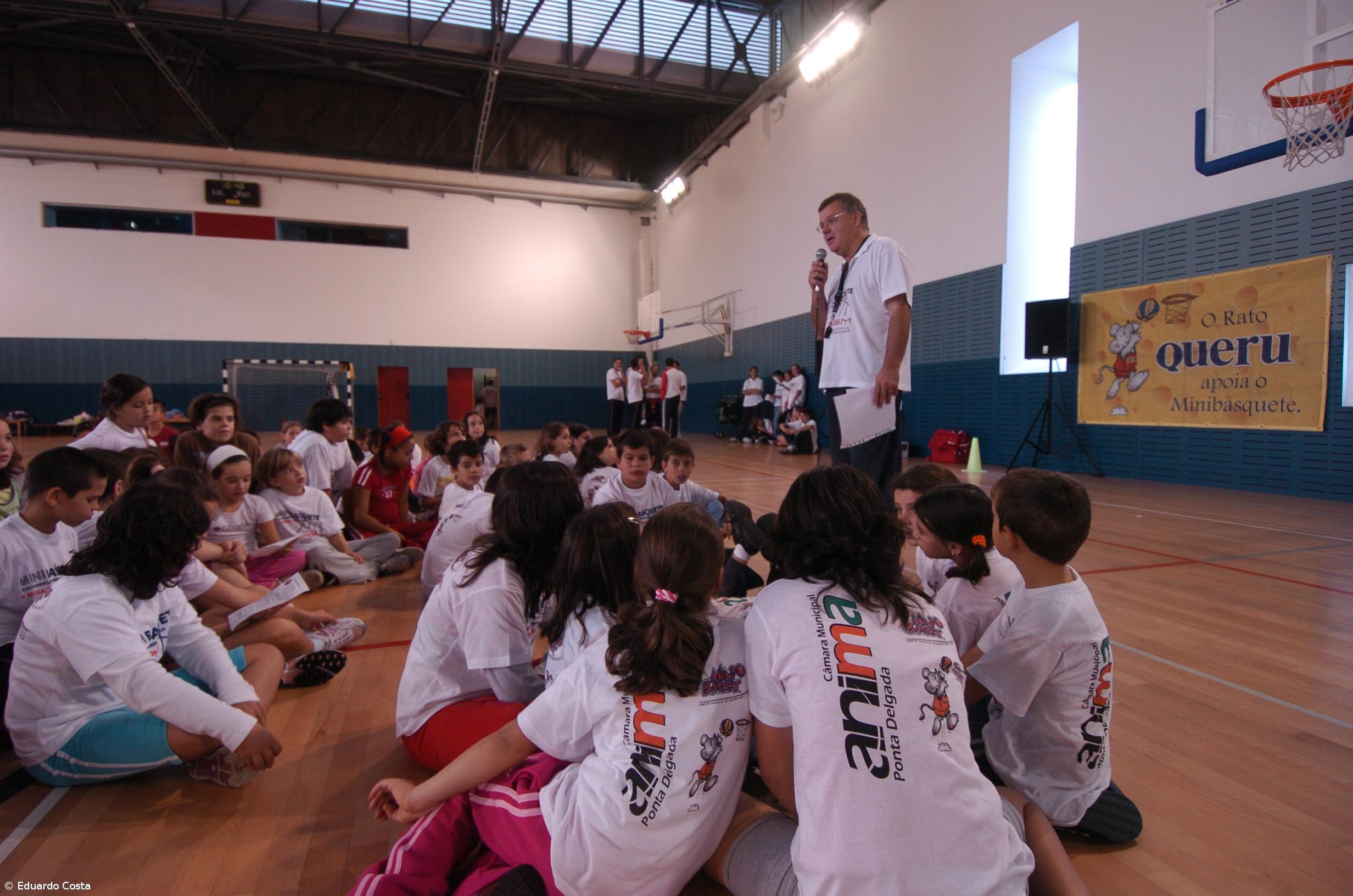 Cerca de 180 miúdos no II Mega Convívio de Minibásquete – Imagem 1