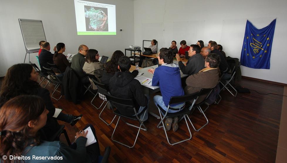 Especialistas portugueses e espanhóis em defesa da Laurissilva – Imagem 1