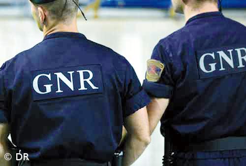 GNR sensibiliza emigrantes portugueses sobre regras para regularizar armas – Imagem 1