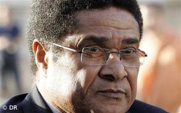 Cavaco Silva, Assunção Esteves e António Simões discursam na transladação de Eusébio – Imagem 1