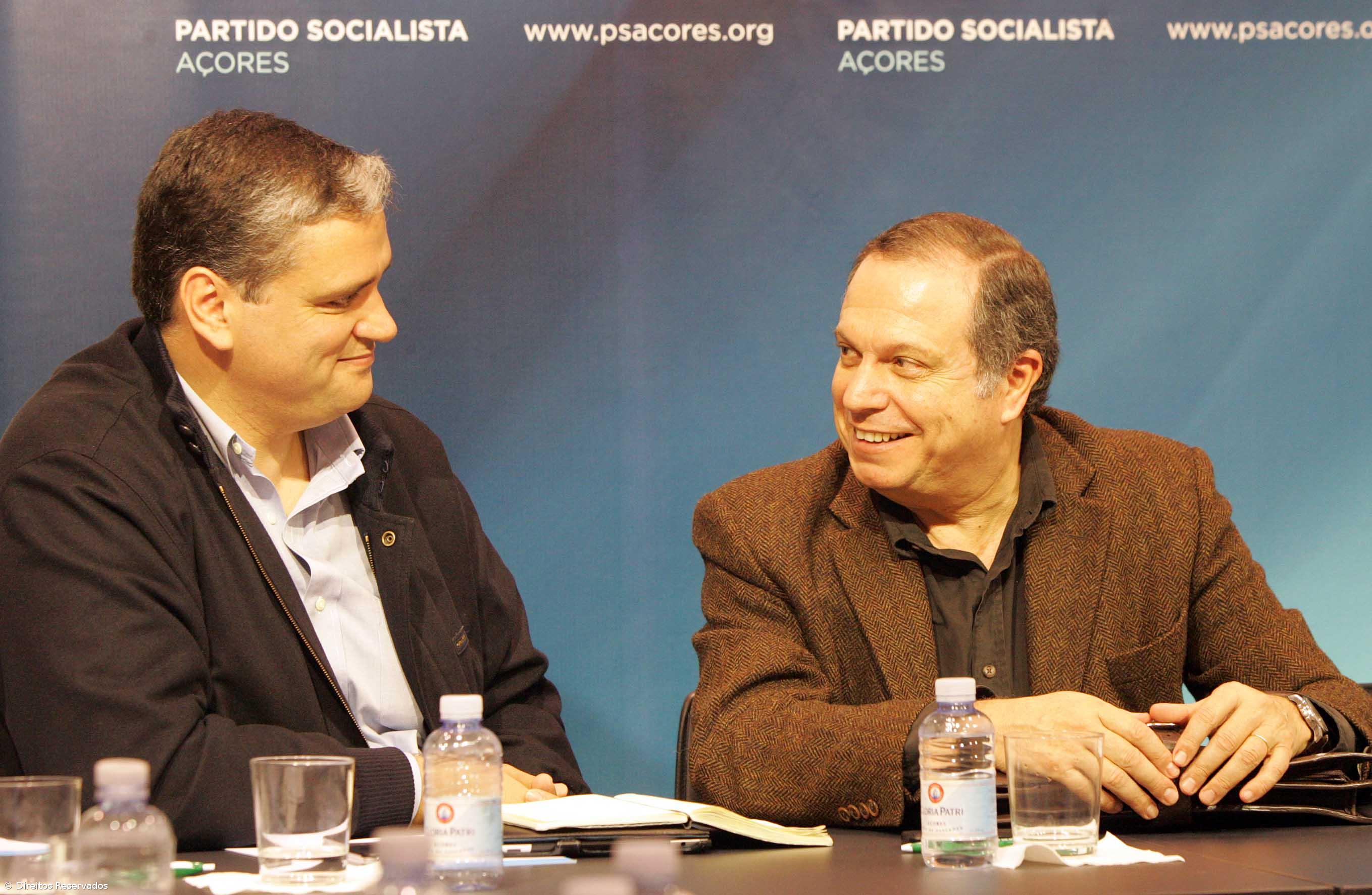 Carlos César não espera candidaturas alternativas a Vasco Cordeiro  – Imagem 1