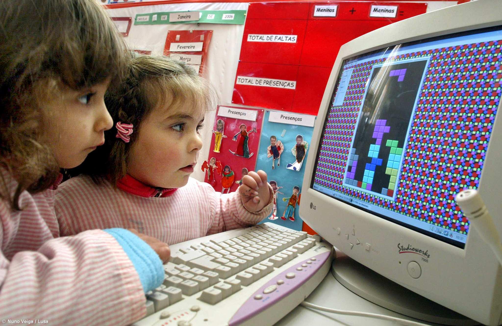  Sindicatos voltam a negociar com Ministério da Educação  – Imagem 1