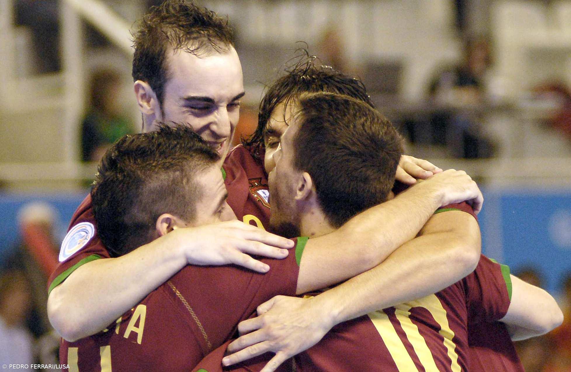 Portugal estreia-se no Mundial a vencer o Paraguai – Imagem 1