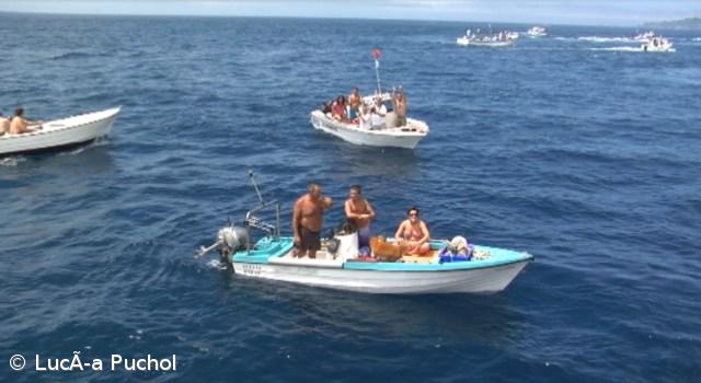 Centenas de barcos na final do Cliff Diving – Imagem 1