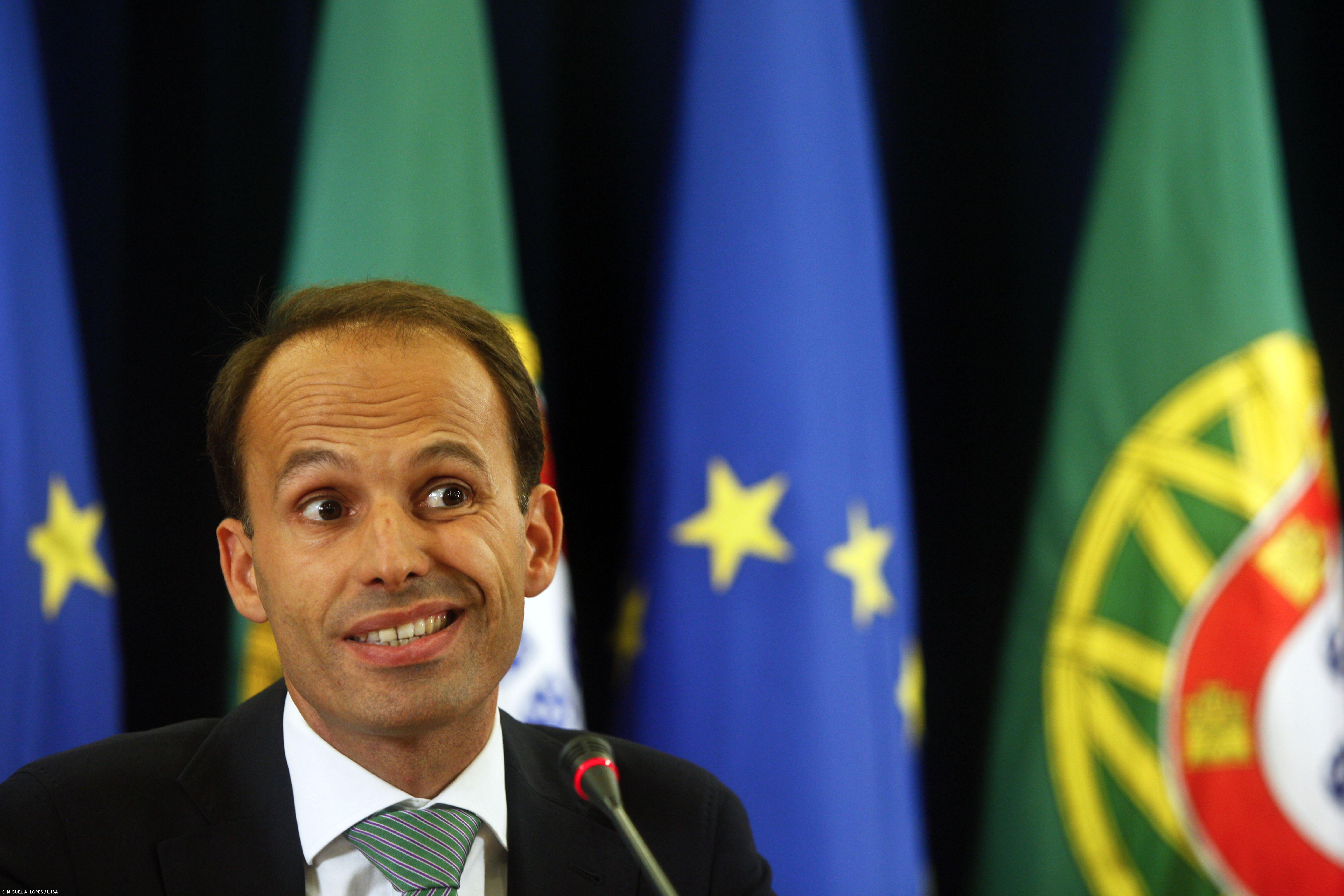 Mota Soares vê descida de taxa de desemprego como "sinal de esperança" – Imagem 1