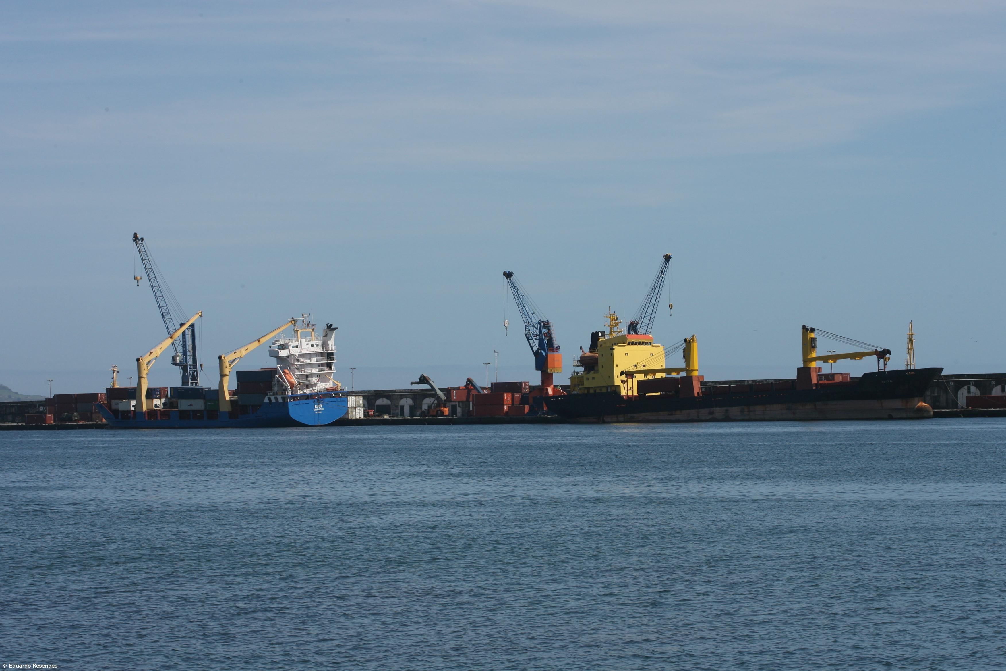 Prolongamento da greve dos estivadores penaliza fortemente a Região – Imagem 1