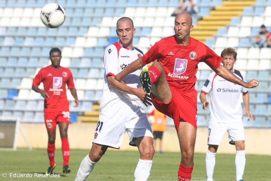 Santa Clara e Oliveirense anularam-se na oitava jornada e empatam 1-1 em São Miguel – Imagem 1