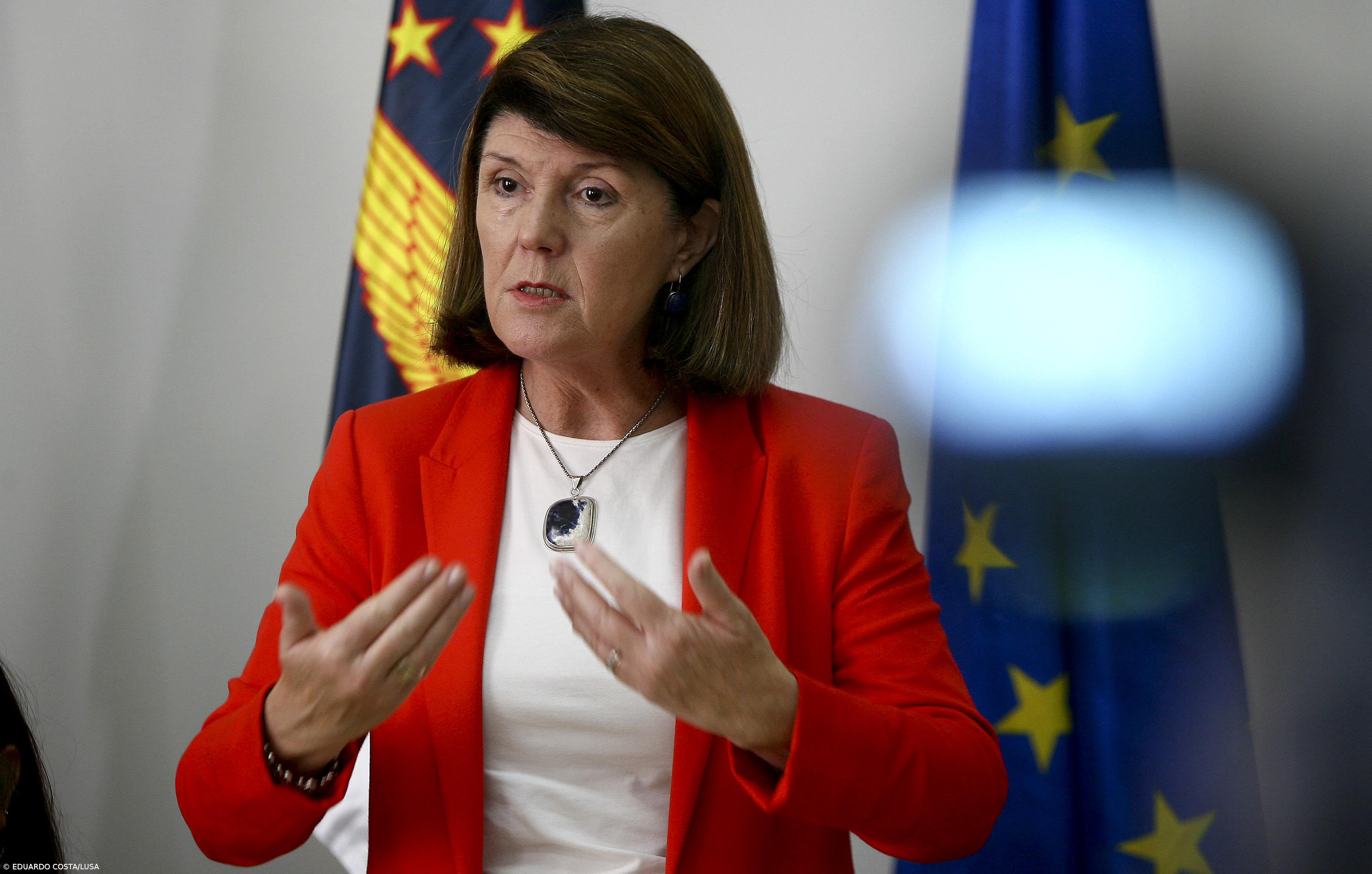 Berta Cabral diz não haver constrangimentos nas Lajes para receber voos civis – Imagem 1