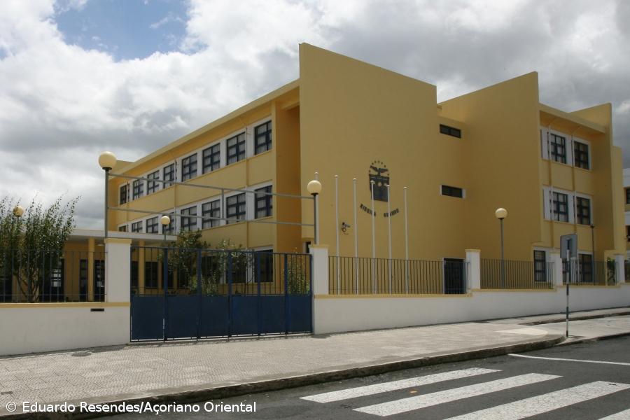 Secundária da Ribeira Grande distingue melhores alunos – Imagem 1