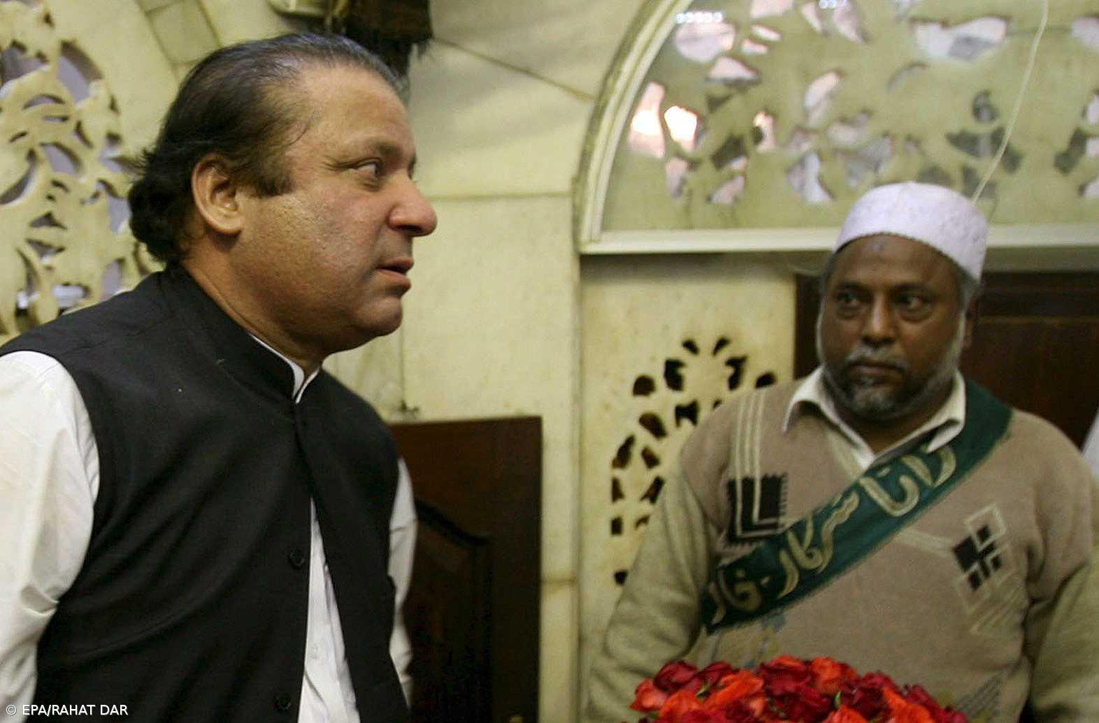 Nawaz Sharif entrega candidatura para legislativas de 8 de Janeiro – Imagem 1