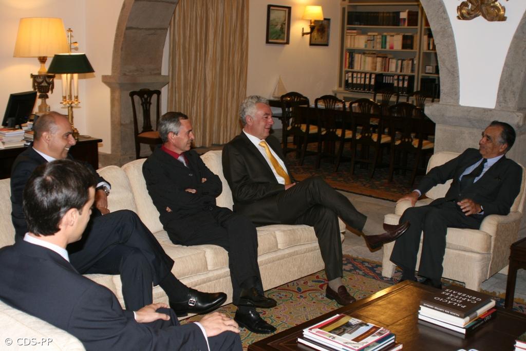 CDS-PP diz que vai exigir ao PS o cumprimento das promessas feitas em campanha – Imagem 1