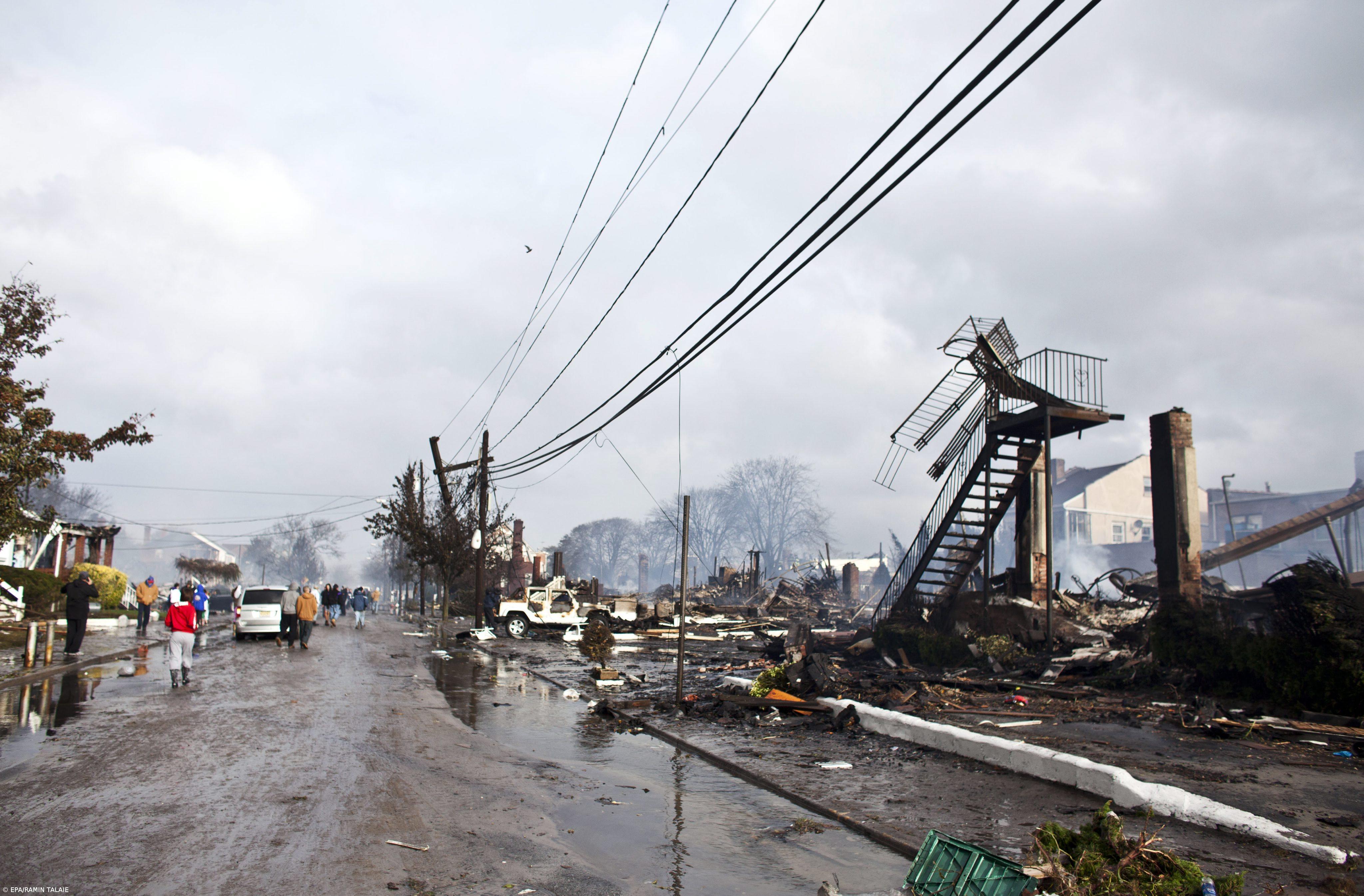 Papa Bento XVI envia preces e solidariedade para as vítimas do furacão Sandy nos EUA – Imagem 1