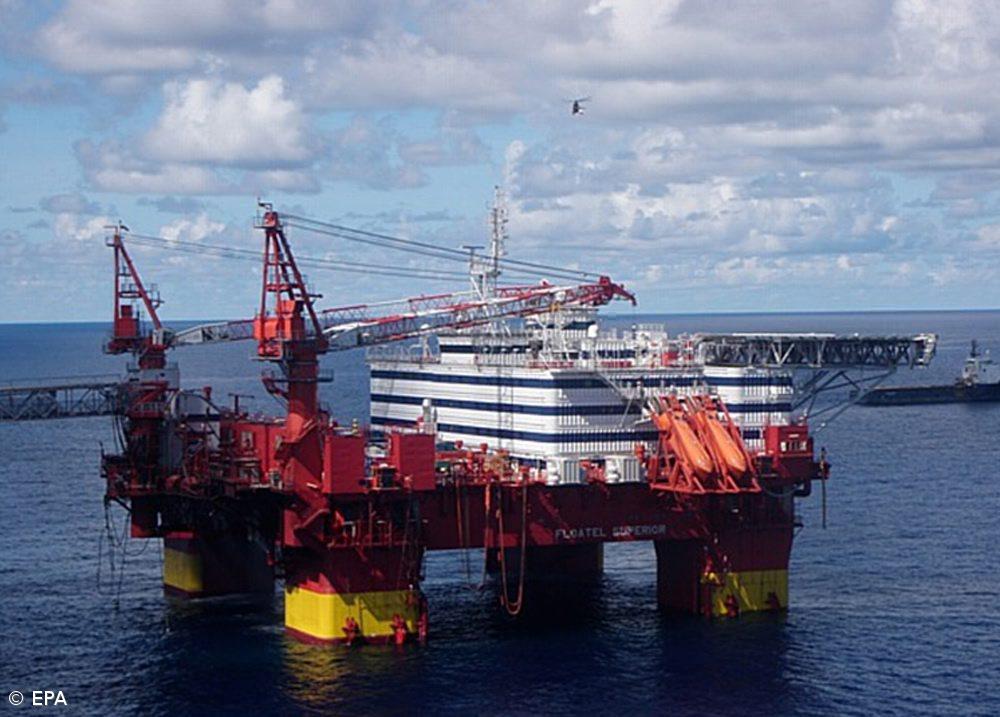 Avaria em plataforma petrolífera no mar da Noruega obriga a retirada de 374 pessoas – Imagem 1