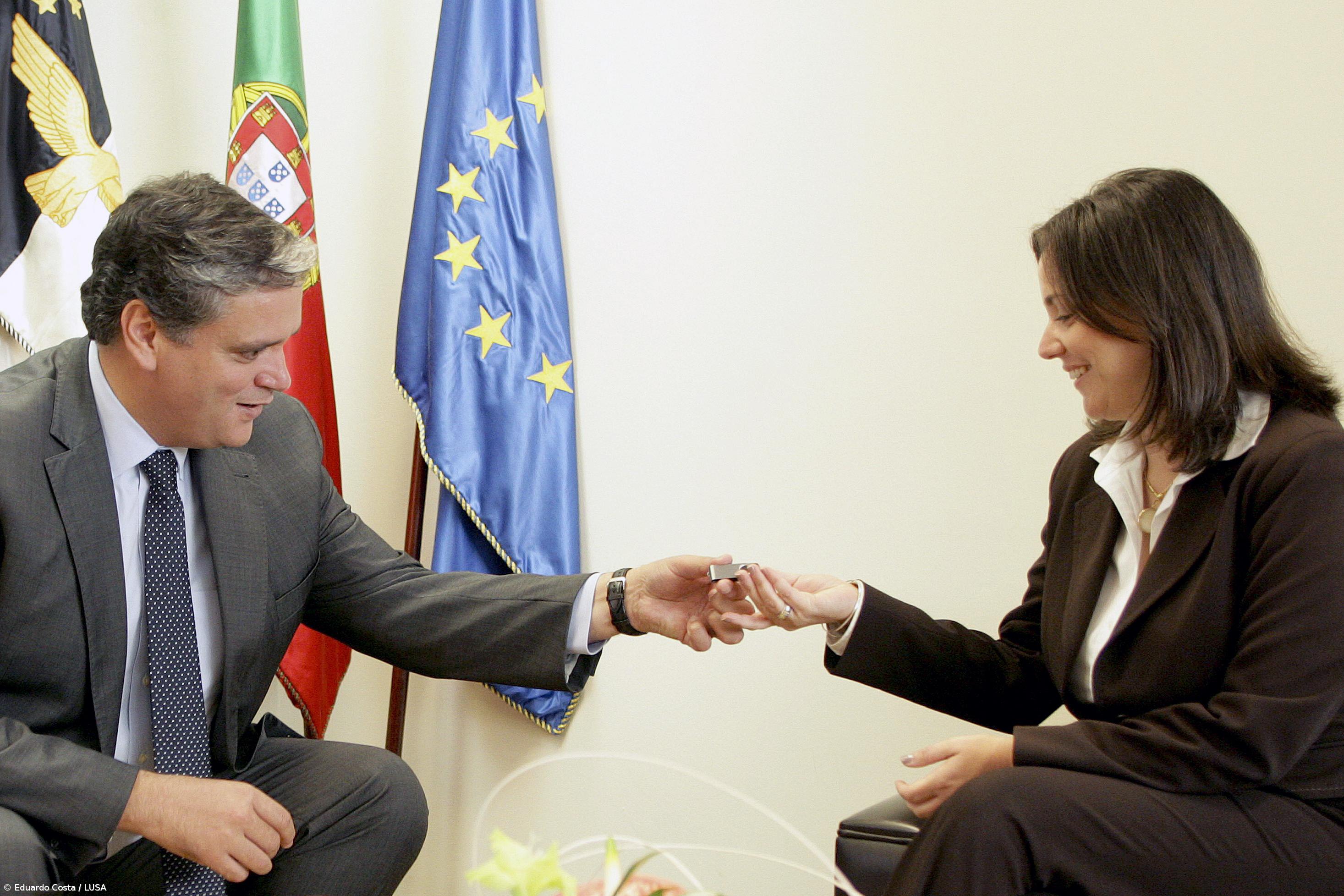 Vasco Cordeiro entregou Programa do XI Governo dos Açores – Imagem 1