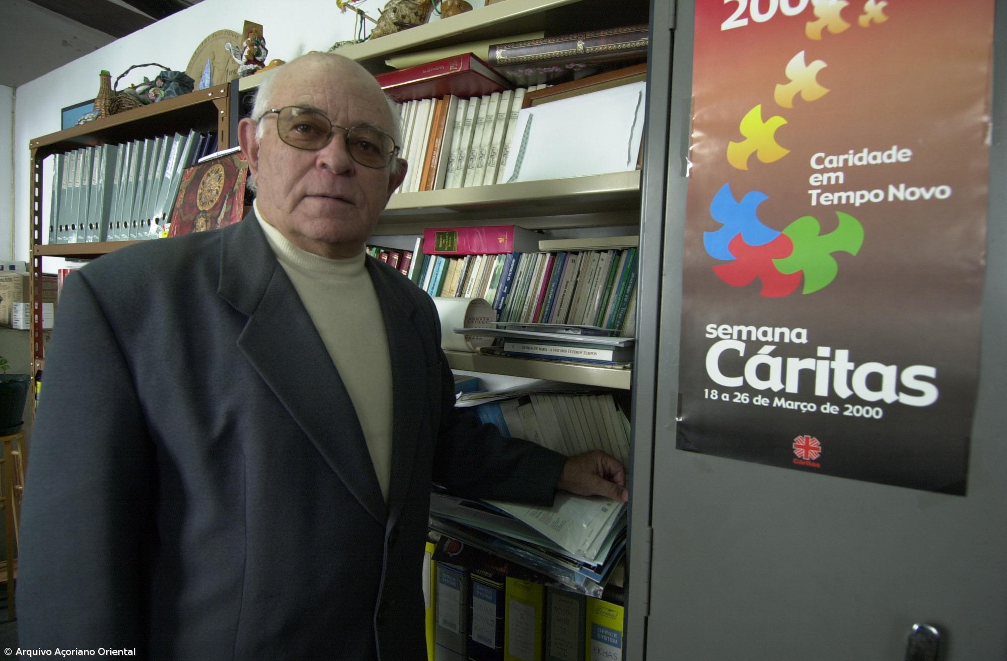 Livro de Monsenhor Weber lançado esta sexta-feira – Imagem 1