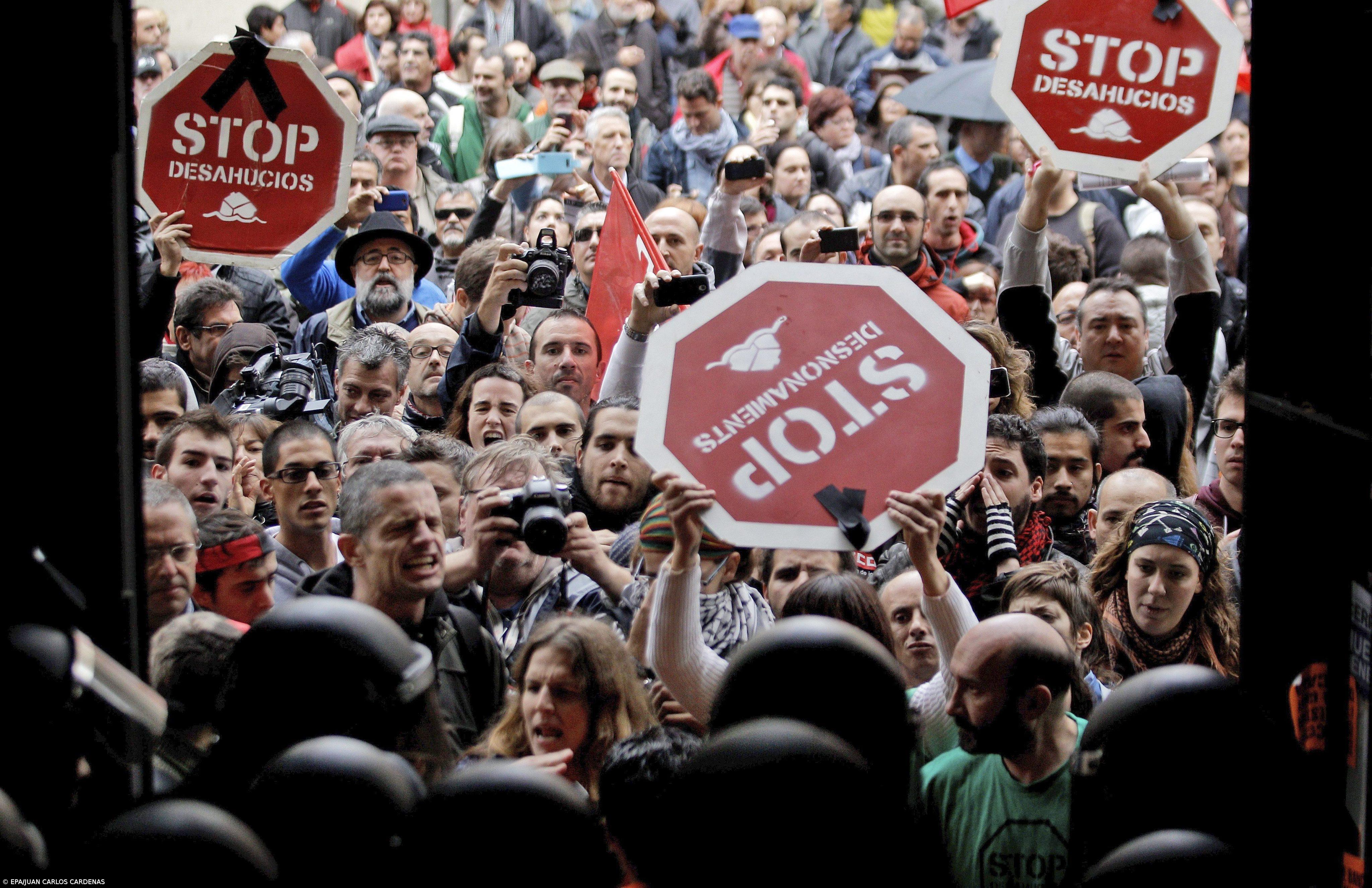 Detidos ascendem a 70 em incidentes em toda a Espanha – Imagem 1