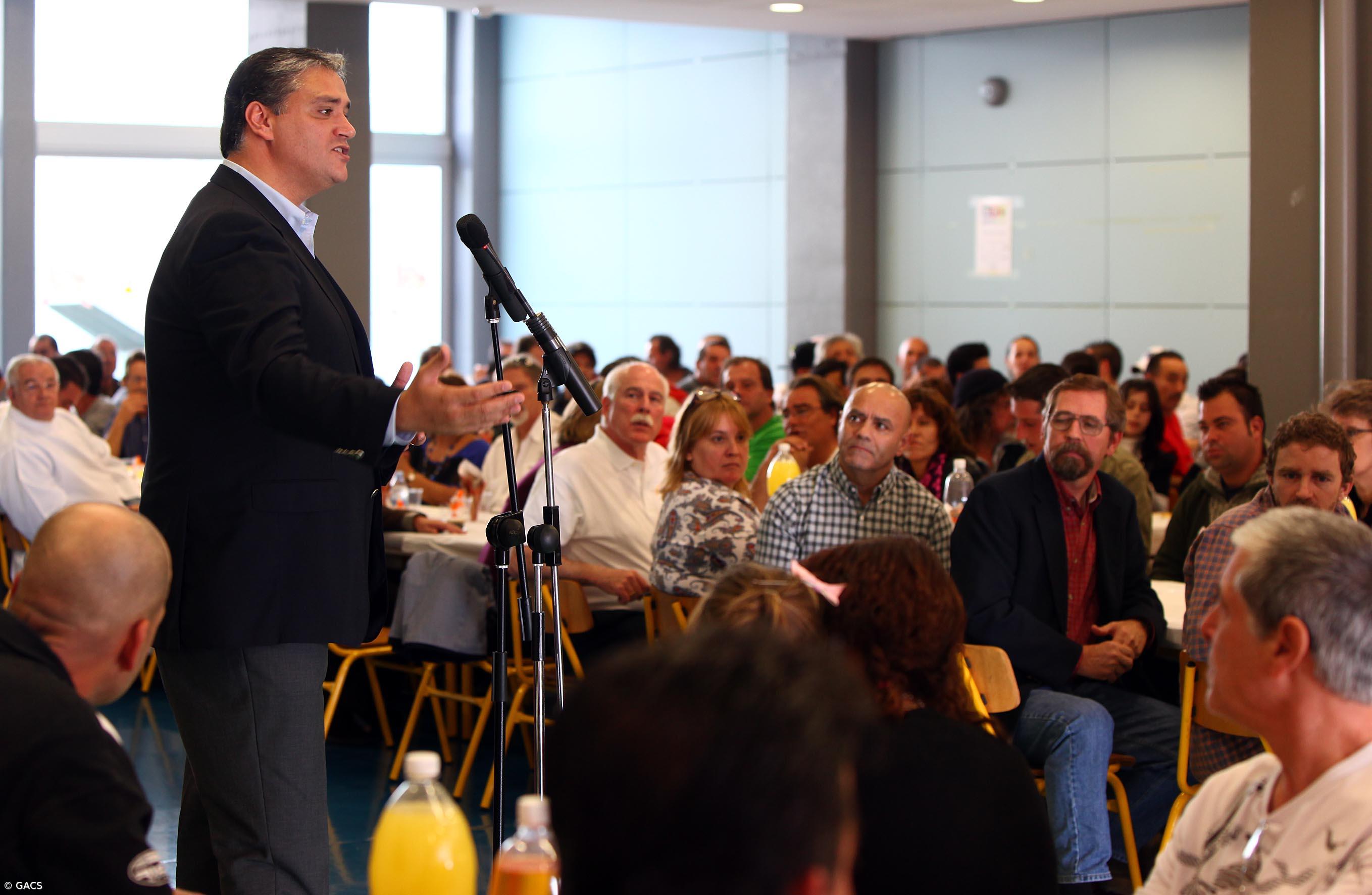 Governo quer ajudar na reintegração de deportados – Imagem 1