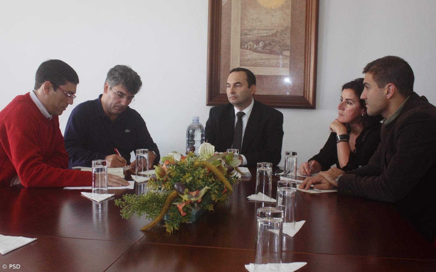 PSD quer "plano de contingência para defender trabalhadores portugueses das Lajes" – Imagem 1