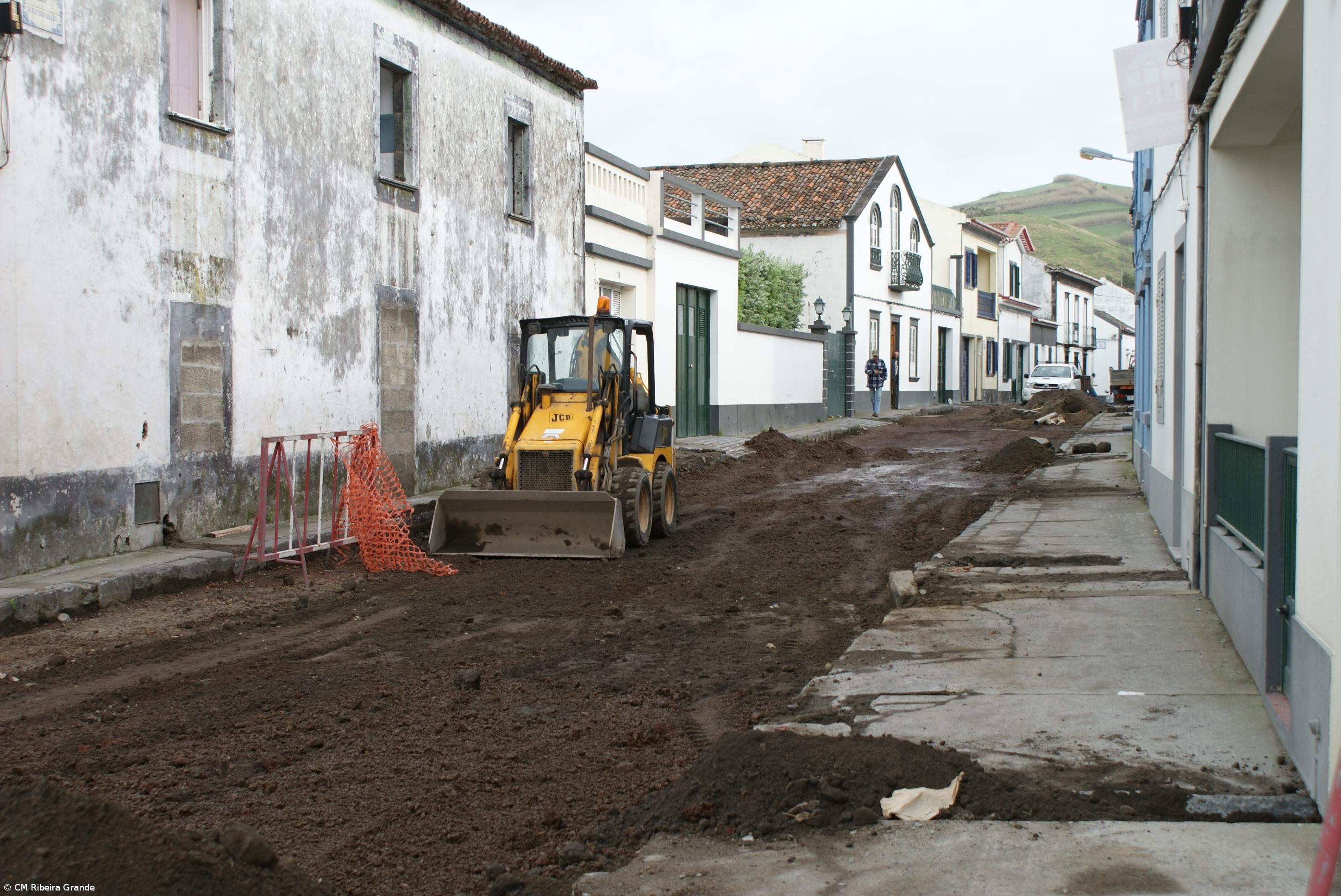 Abastecimento de água na Ribeirinha em reabilitação – Imagem 1