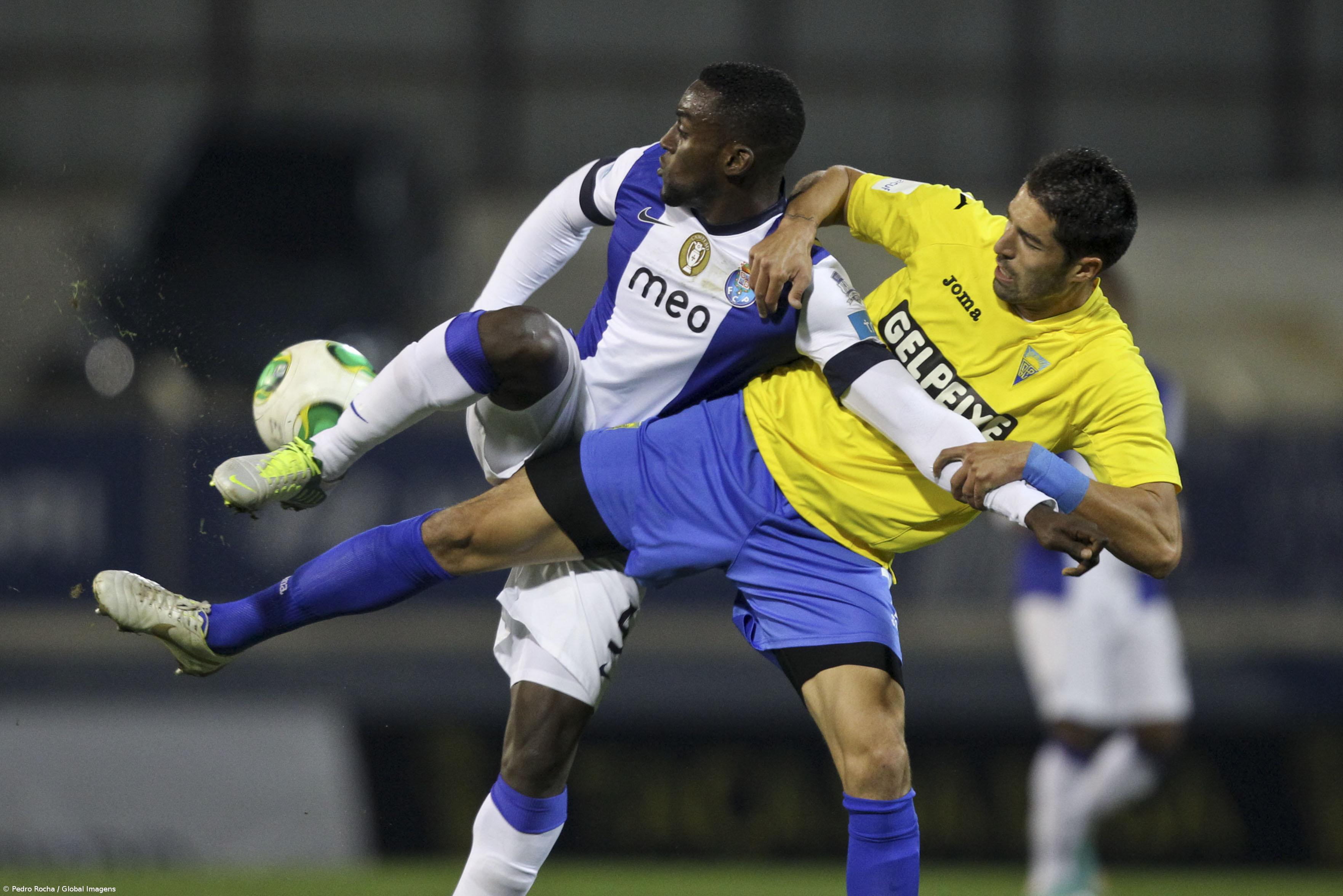 Estoril e FC Porto empatam a dois golos – Imagem 1