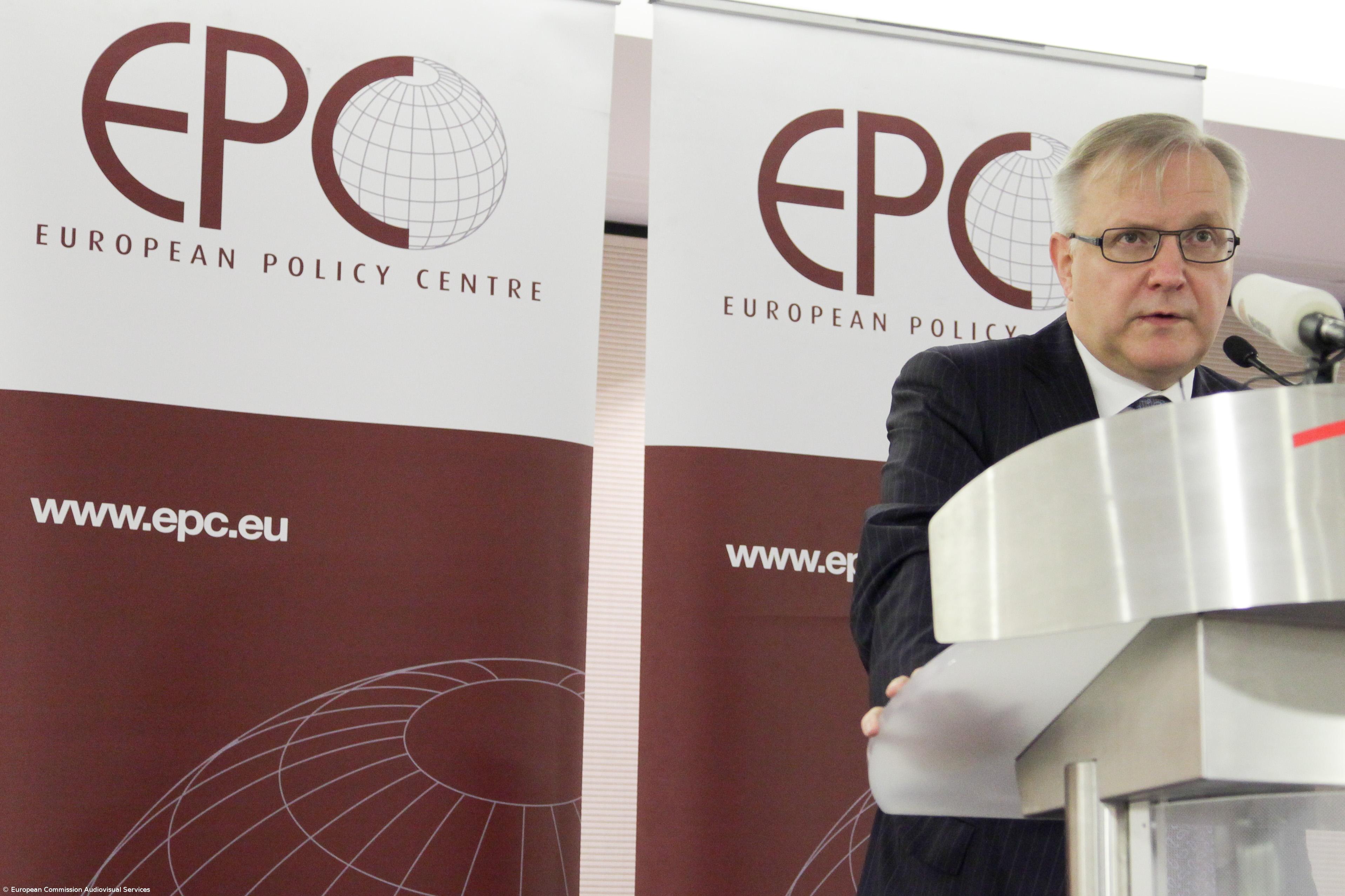 Rehn elogia trabalho de Vítor Gaspar e confia na determinação de nova ministra – Imagem 1