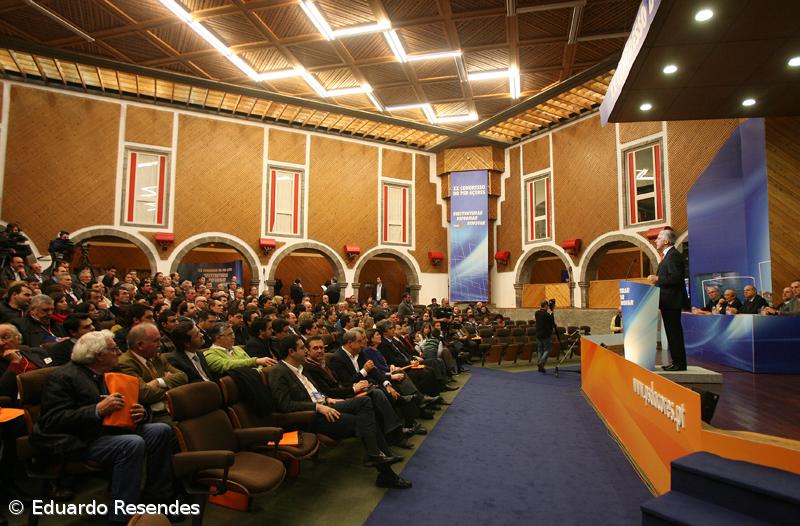 Aprovadas todas as alterações aos estatutos propostas pelo lider exceto uma – Imagem 1