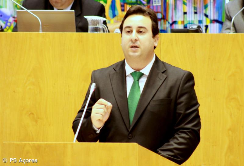 PS apela a "alargado compromisso" entre partidos e parceiros sociais nos Açores – Imagem 1