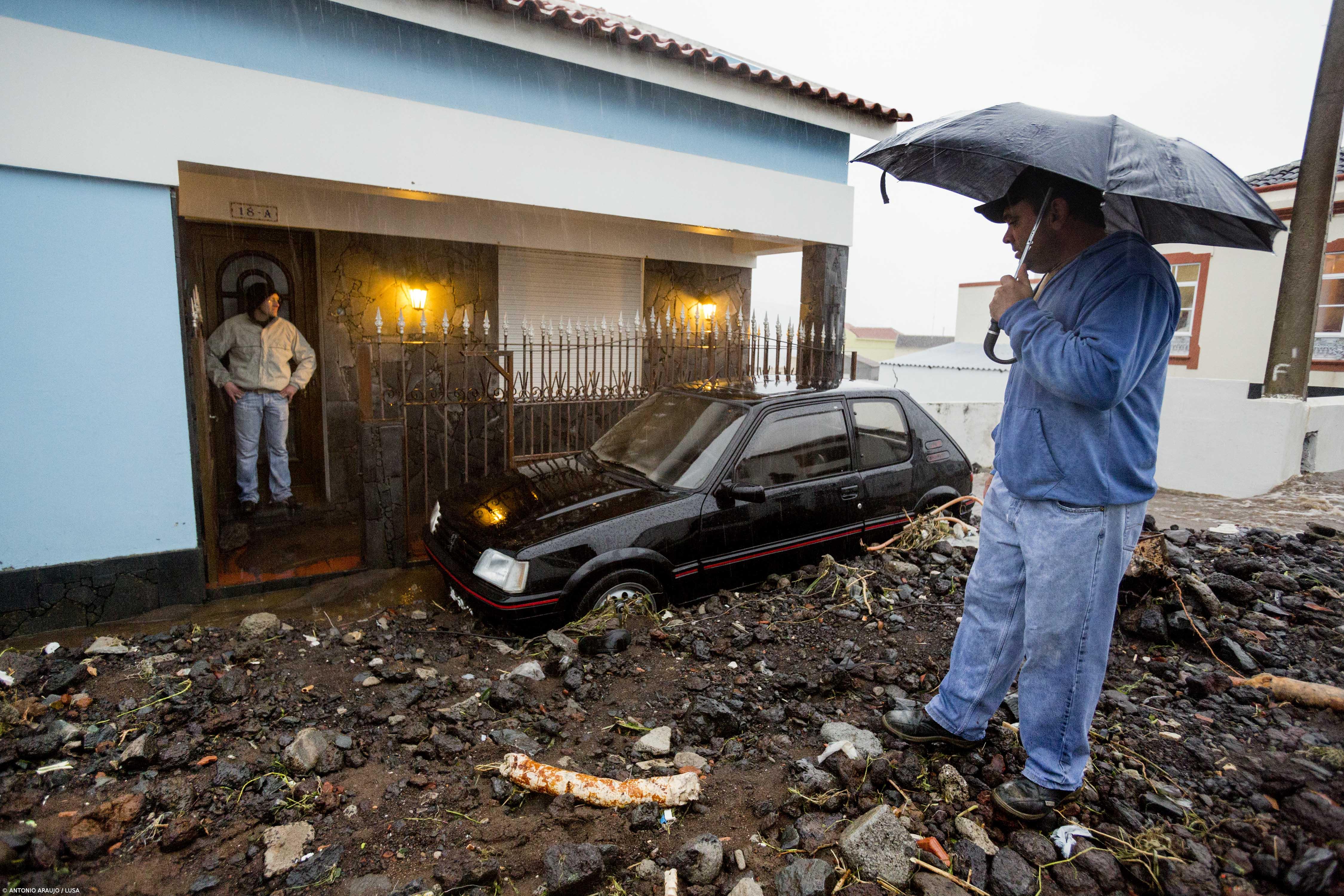 Circulação rodoviária restabelecida em Porto Judeu – Imagem 1