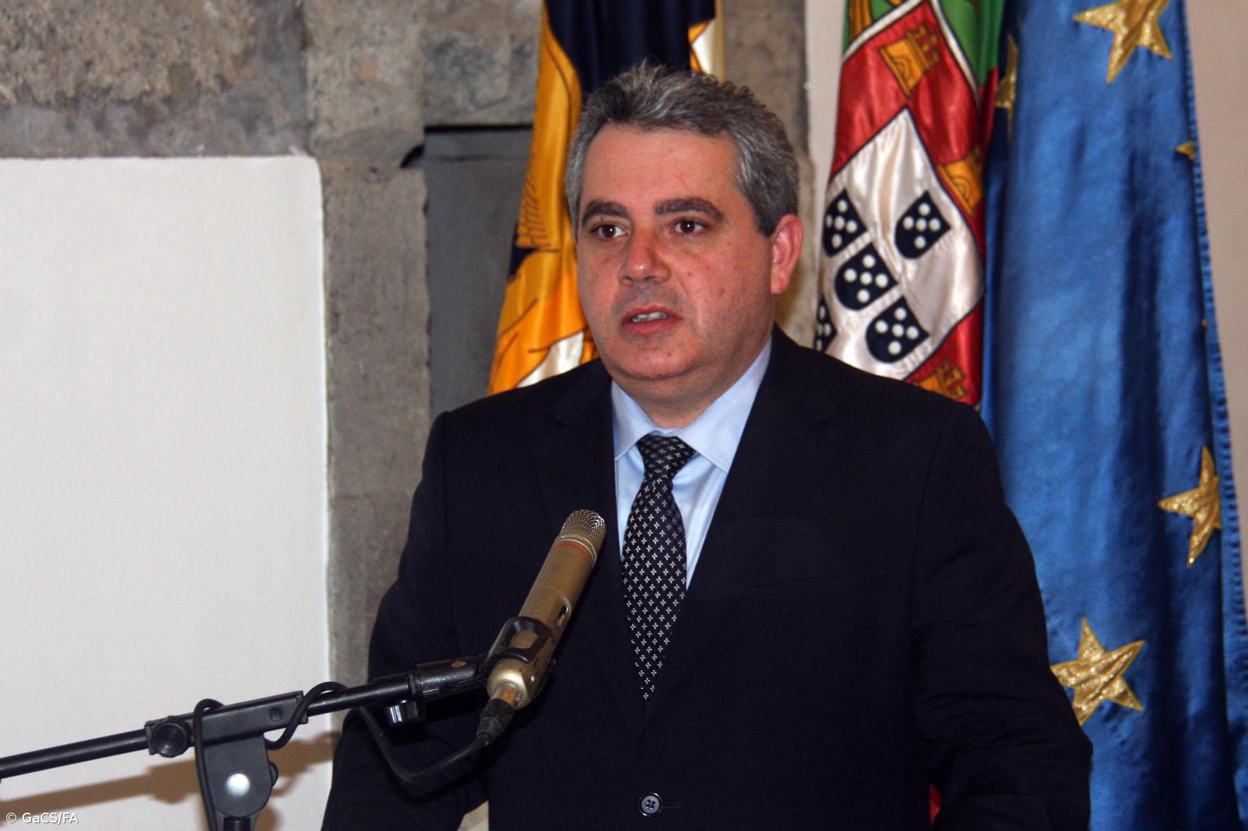 Açores contraem empréstimo de 50 ME para refinanciamento até 2016 – Imagem 1