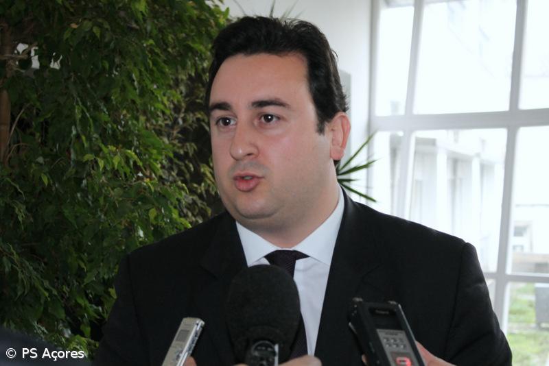 PS quer que deputados aprovem por escrito redação final de leis do parlamento dos Açores – Imagem 1