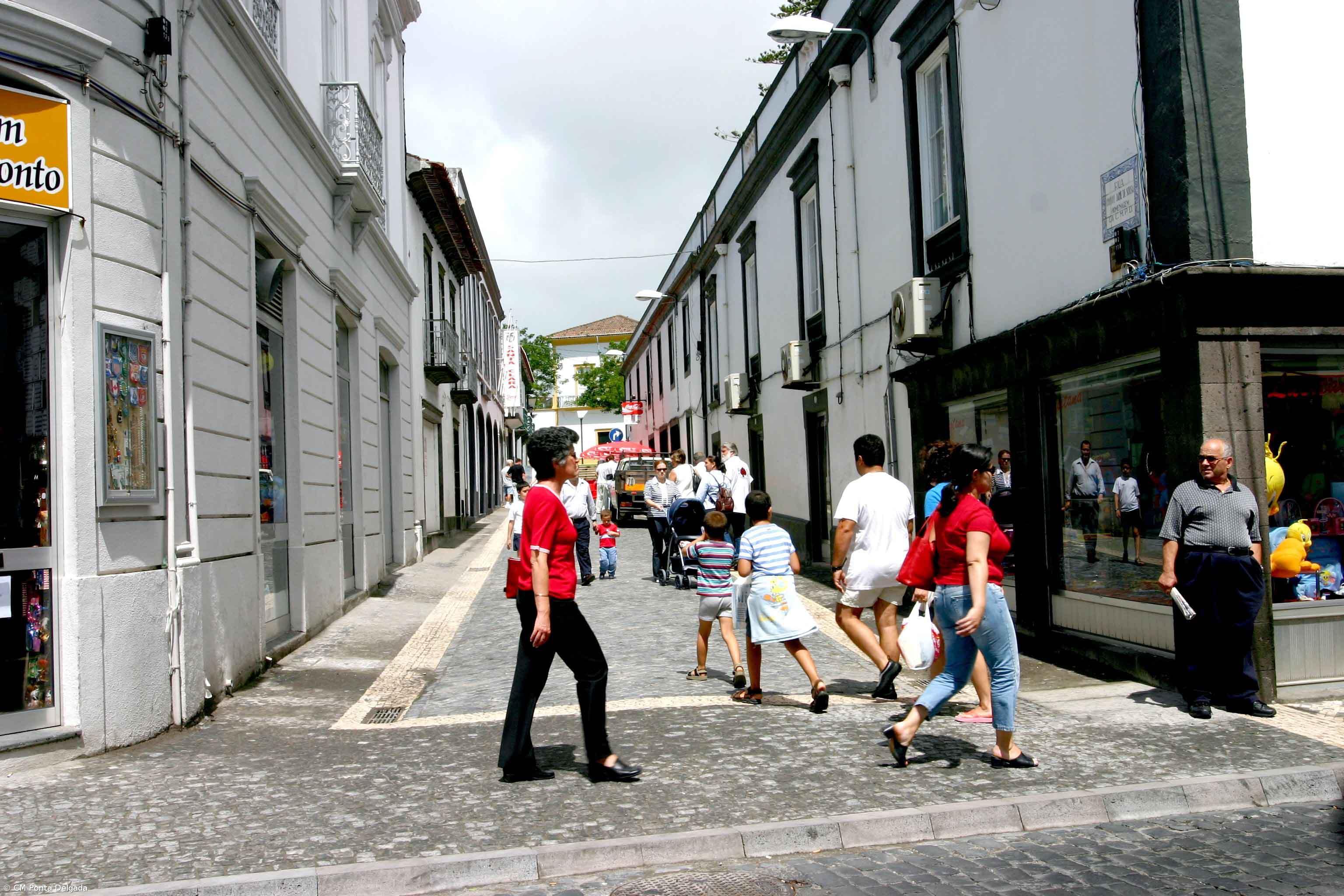Sem-abrigo diminuem na baixa de Ponta Delgada – Imagem 1