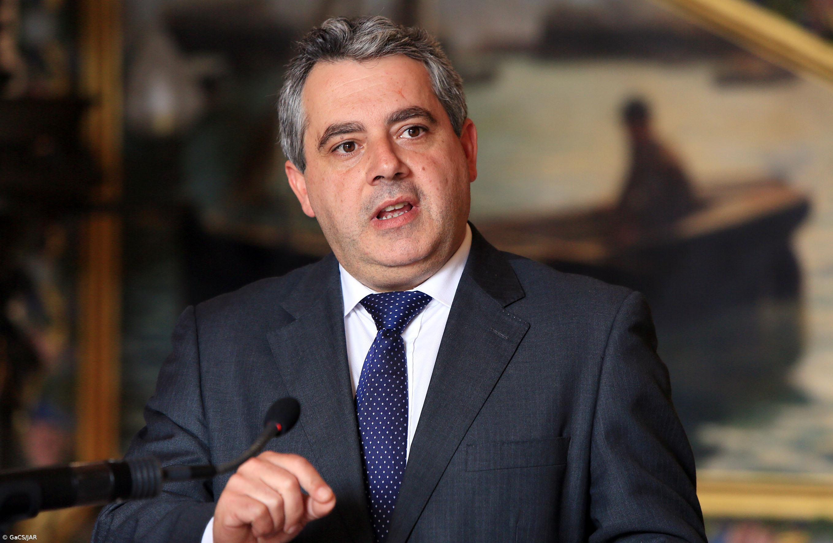 Vice-presidente do Governo vai ao parlamento explicar painéis solares em edifícios públicos – Imagem 1