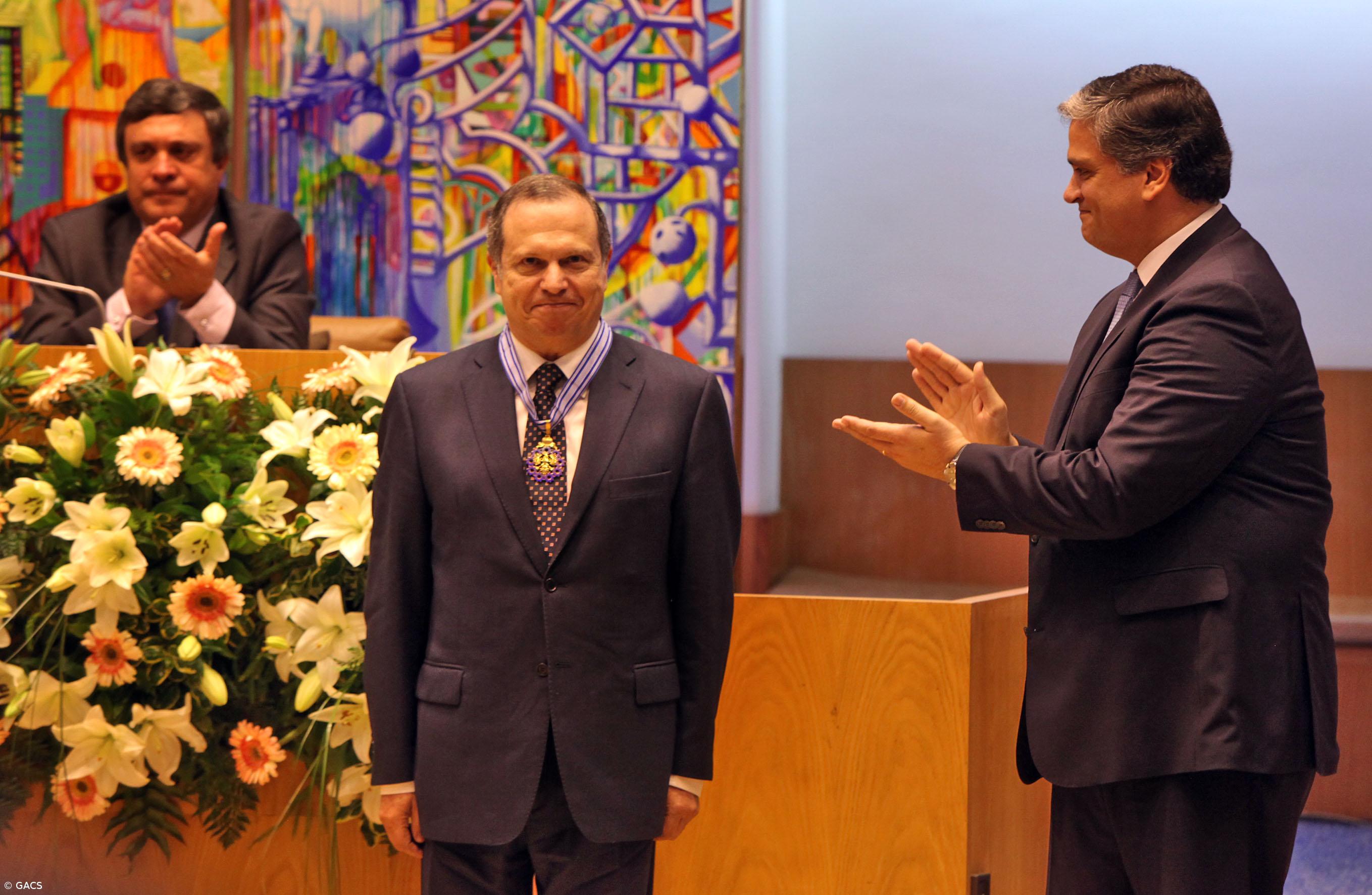 Carlos César acusa PR de "ignorância" por convocar Conselho de Estado para Dia dos Açores – Imagem 1