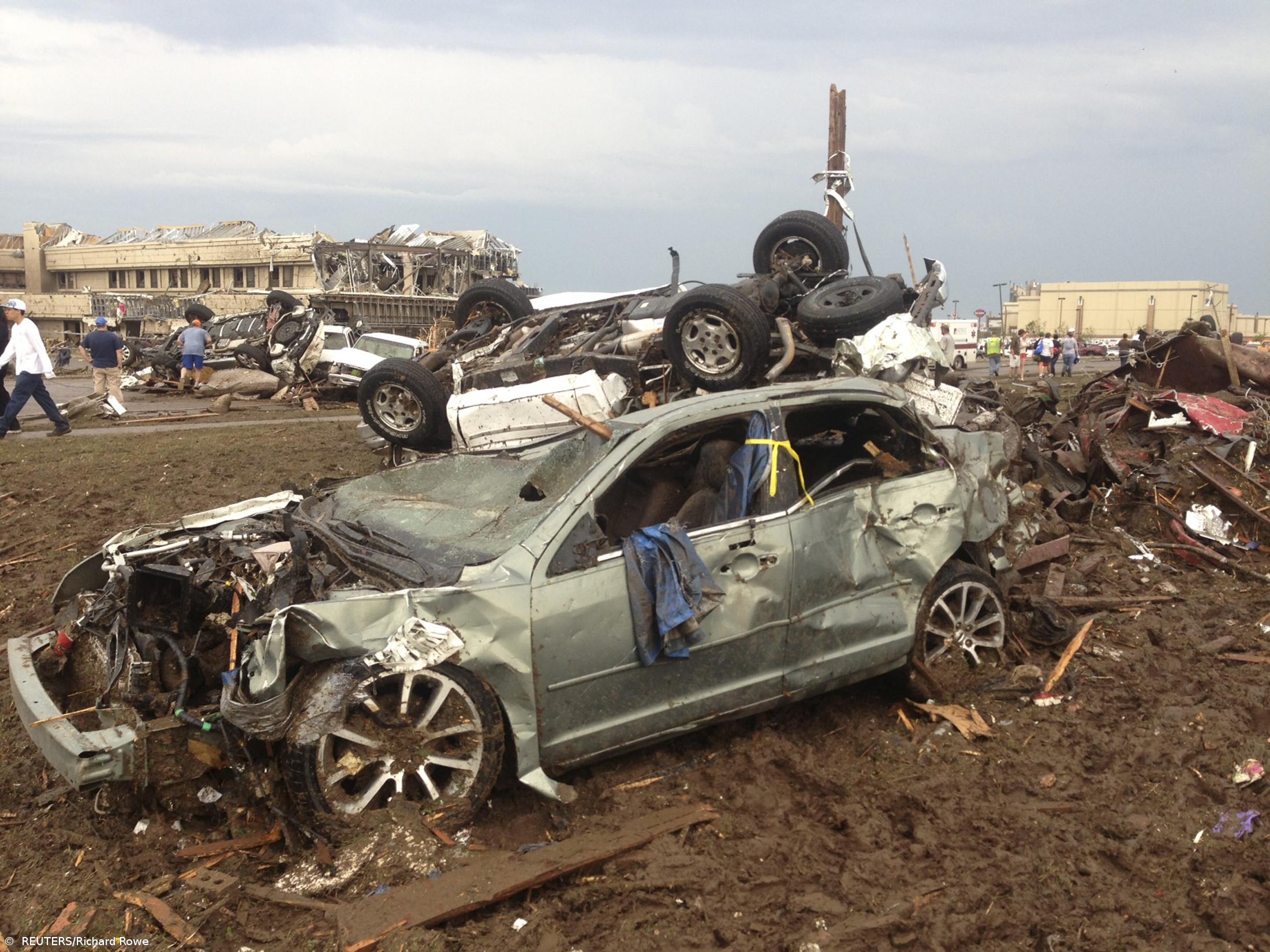Português vive "dias agitados" por tornado de Oklahoma e prepara-se para outro – Imagem 1