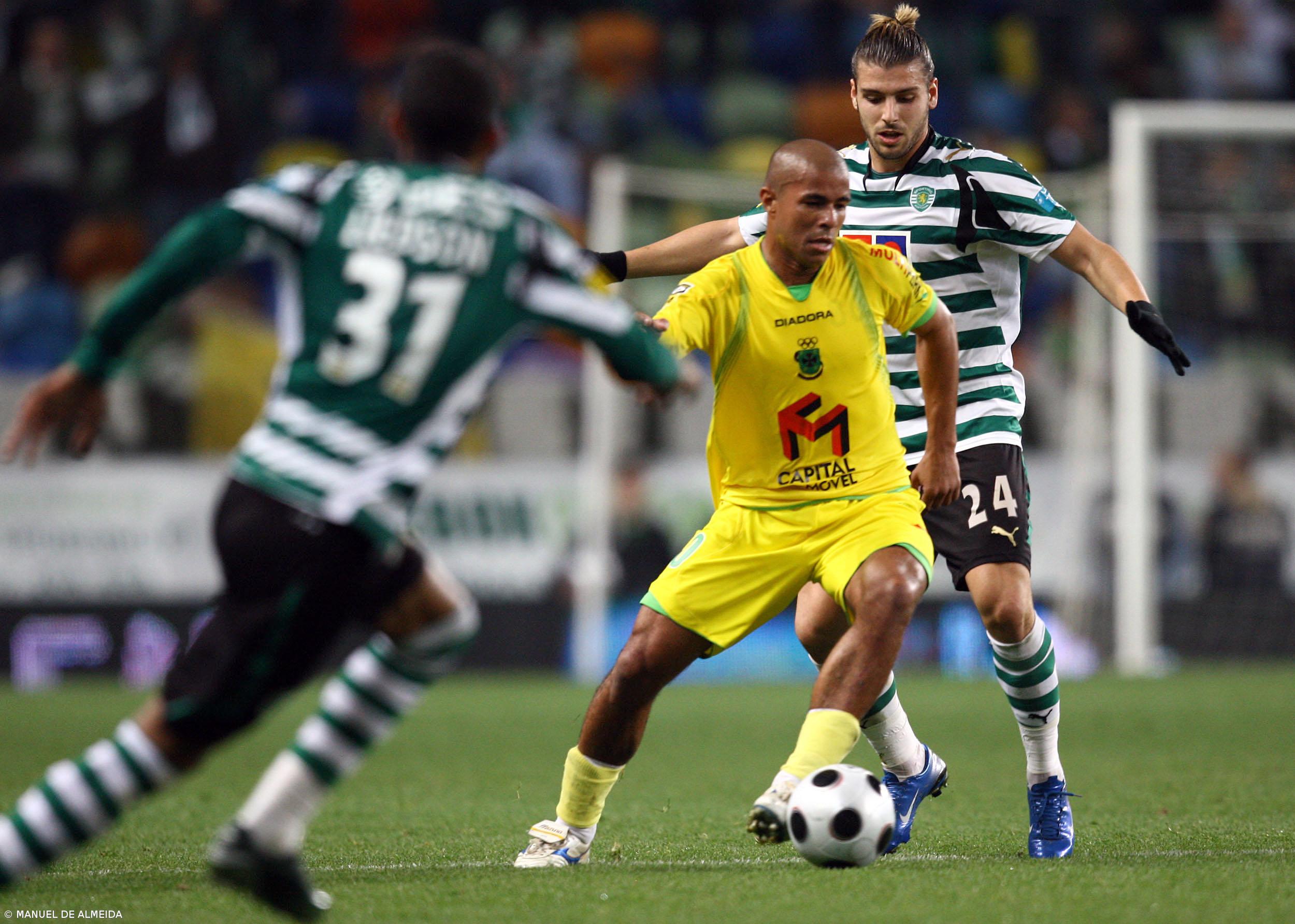  Vukcevic volta a decidir e permite ao Sporting reduzir distância para líder – Imagem 1