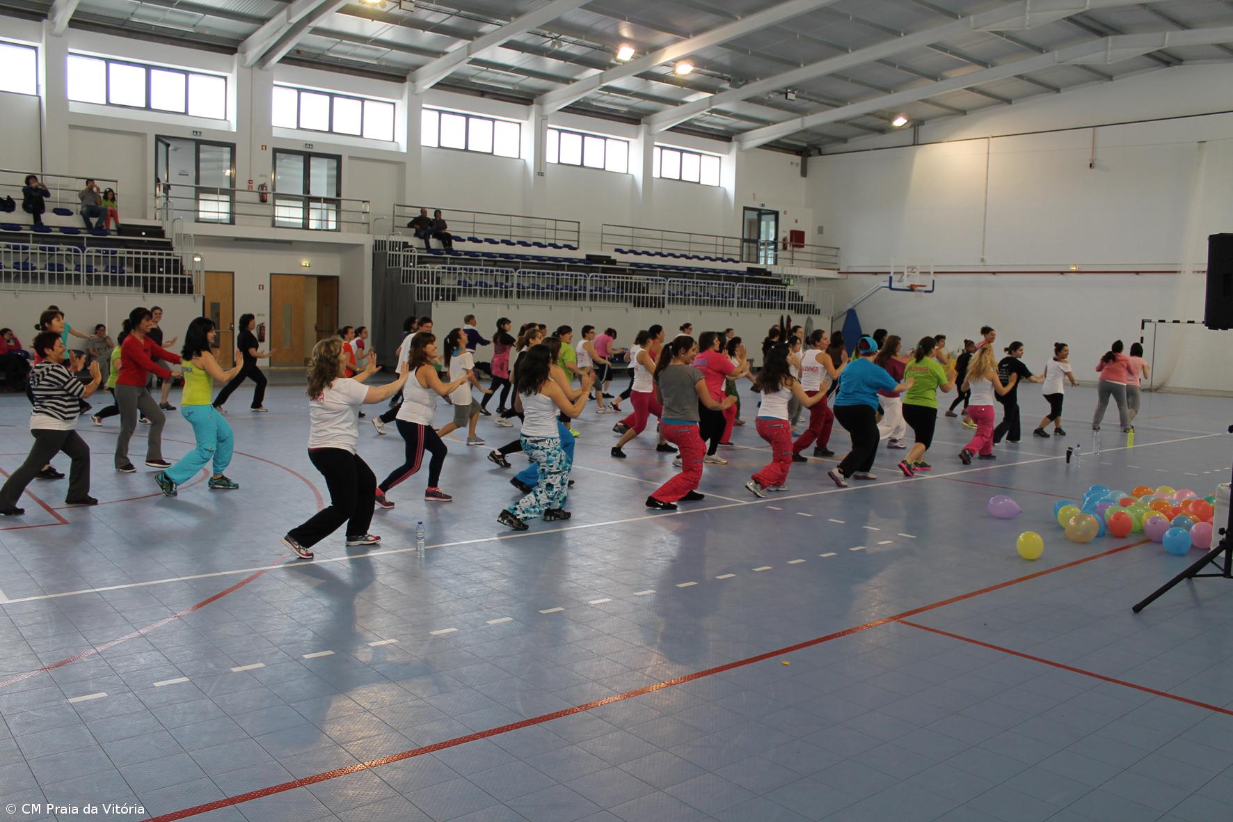 Festa Solidária "Zumba Lovers" angariou 156 quilos de bens alimentares – Imagem 1