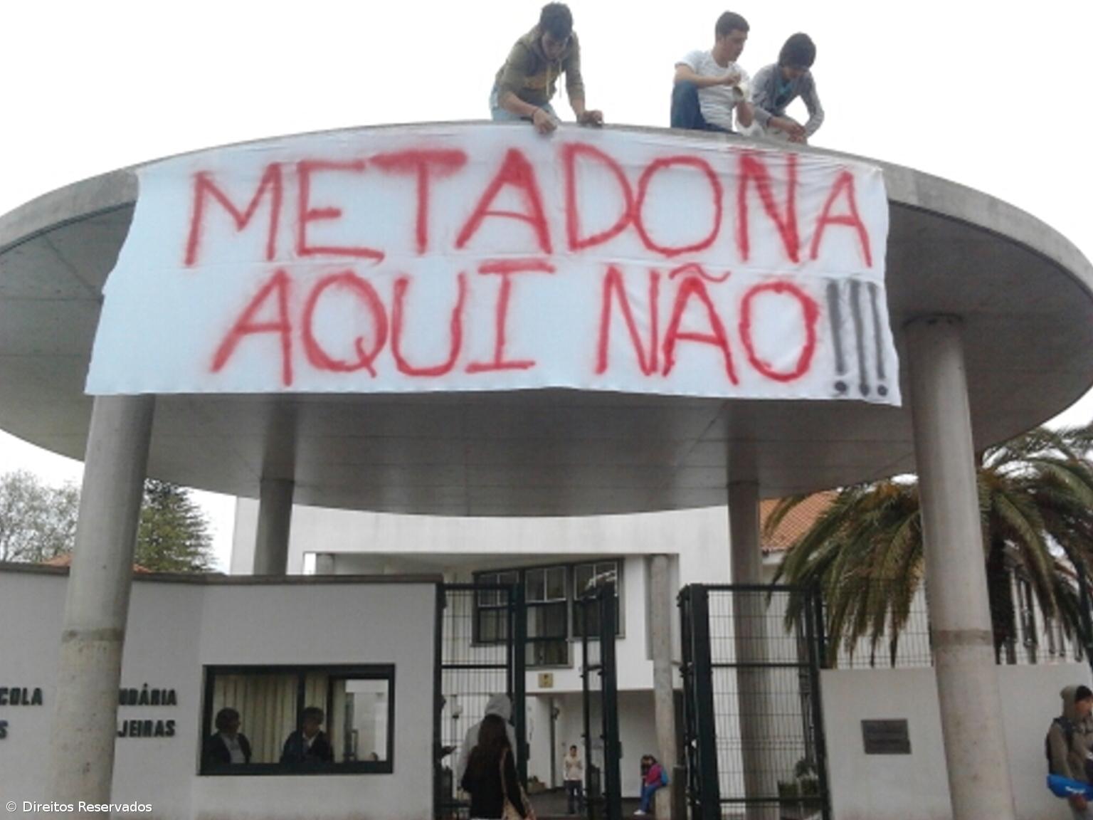 Alunos protestam contra mudança da Arrisca para junto do quartel dos bombeiros – Imagem 1