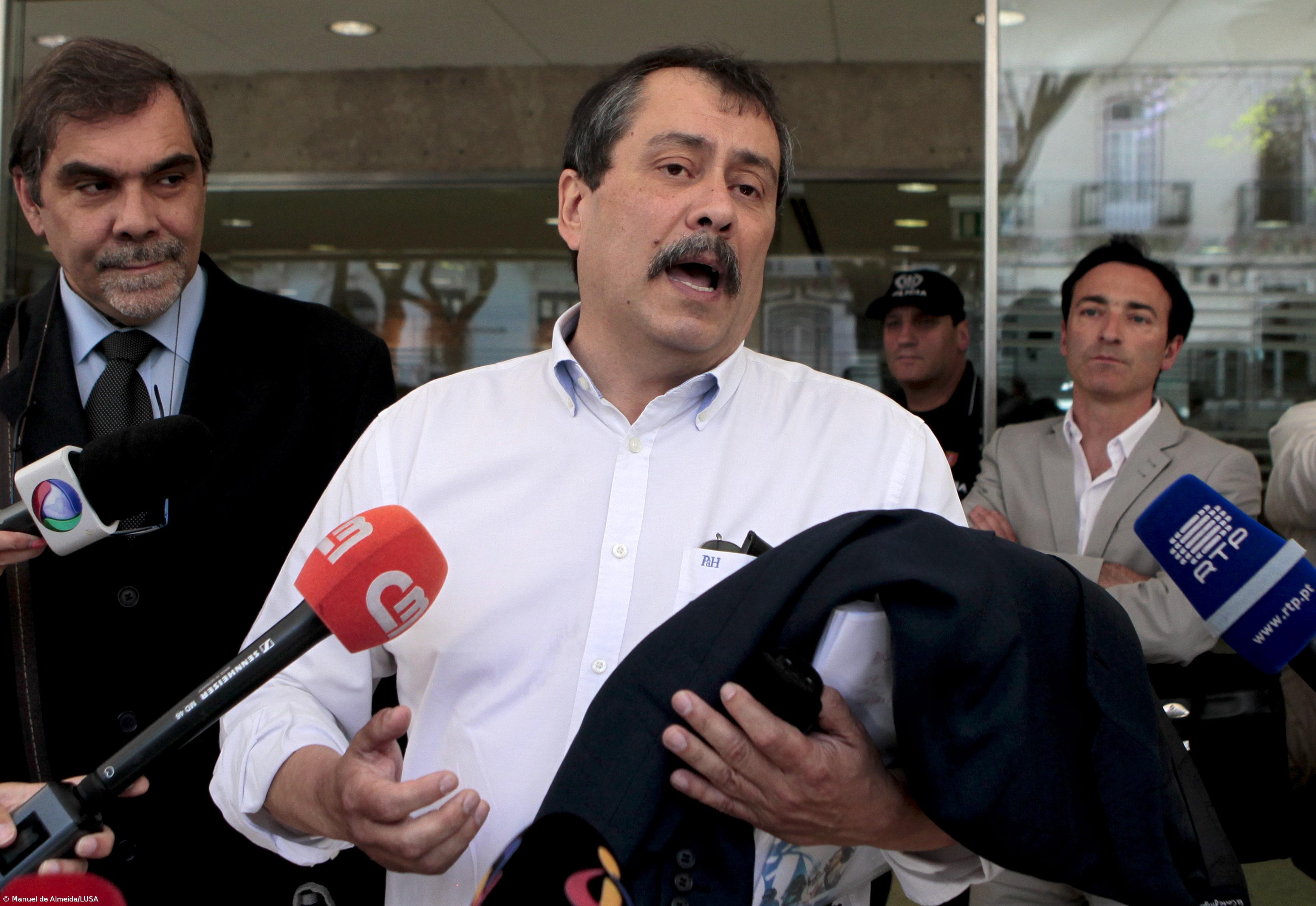 Professores marcam greve para 27 de outubro – Imagem 1