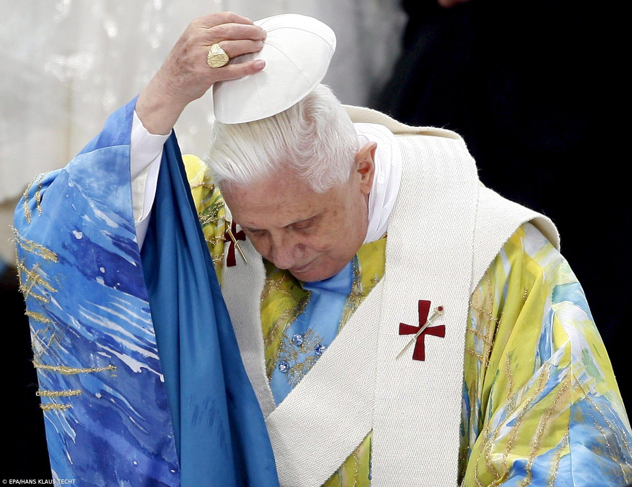  Bento XVI acusa agências internacionais de promoverem o aborto em África – Imagem 1