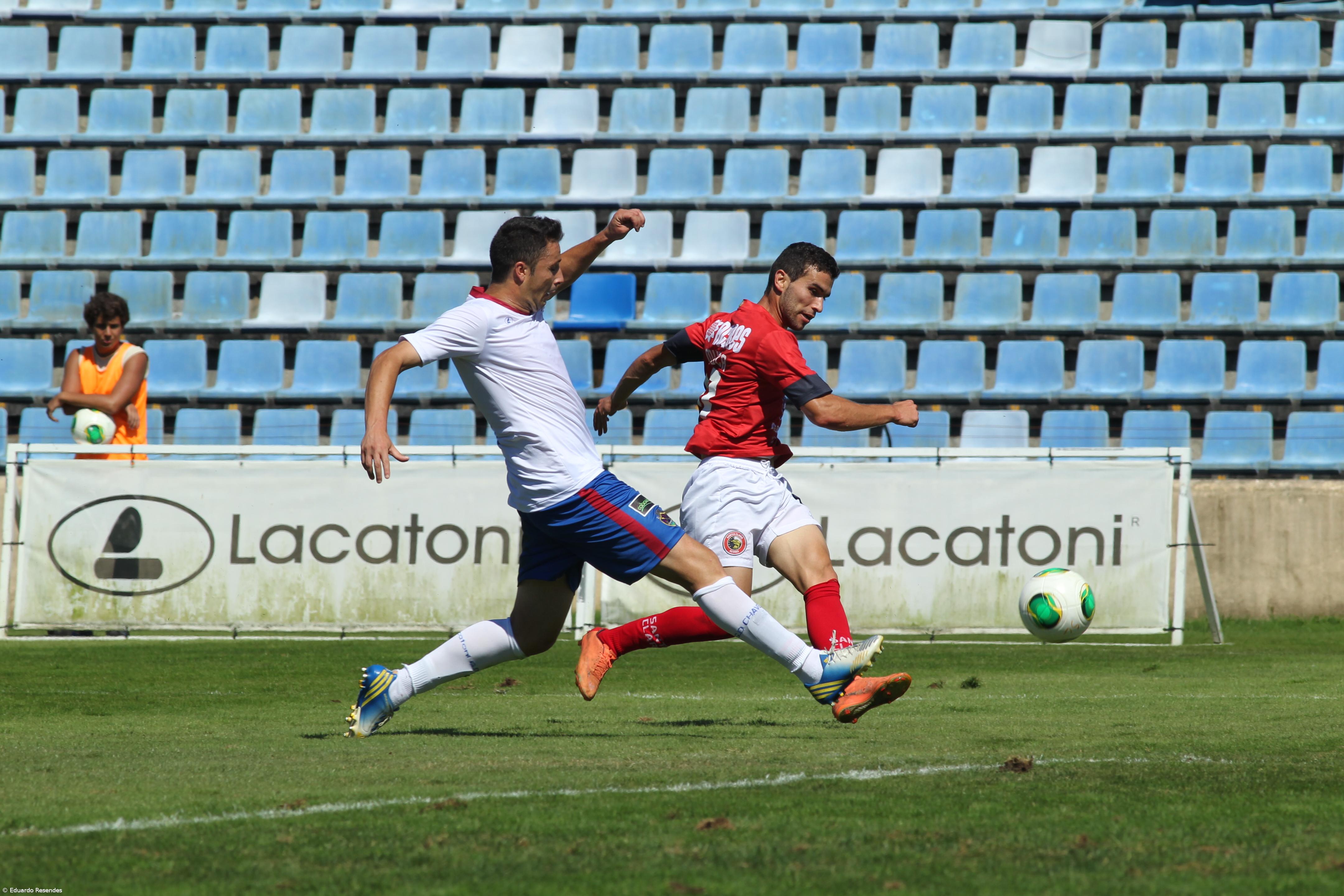 Santa Clara perde em Chaves com um grande penalidade duvidosa – Imagem 1