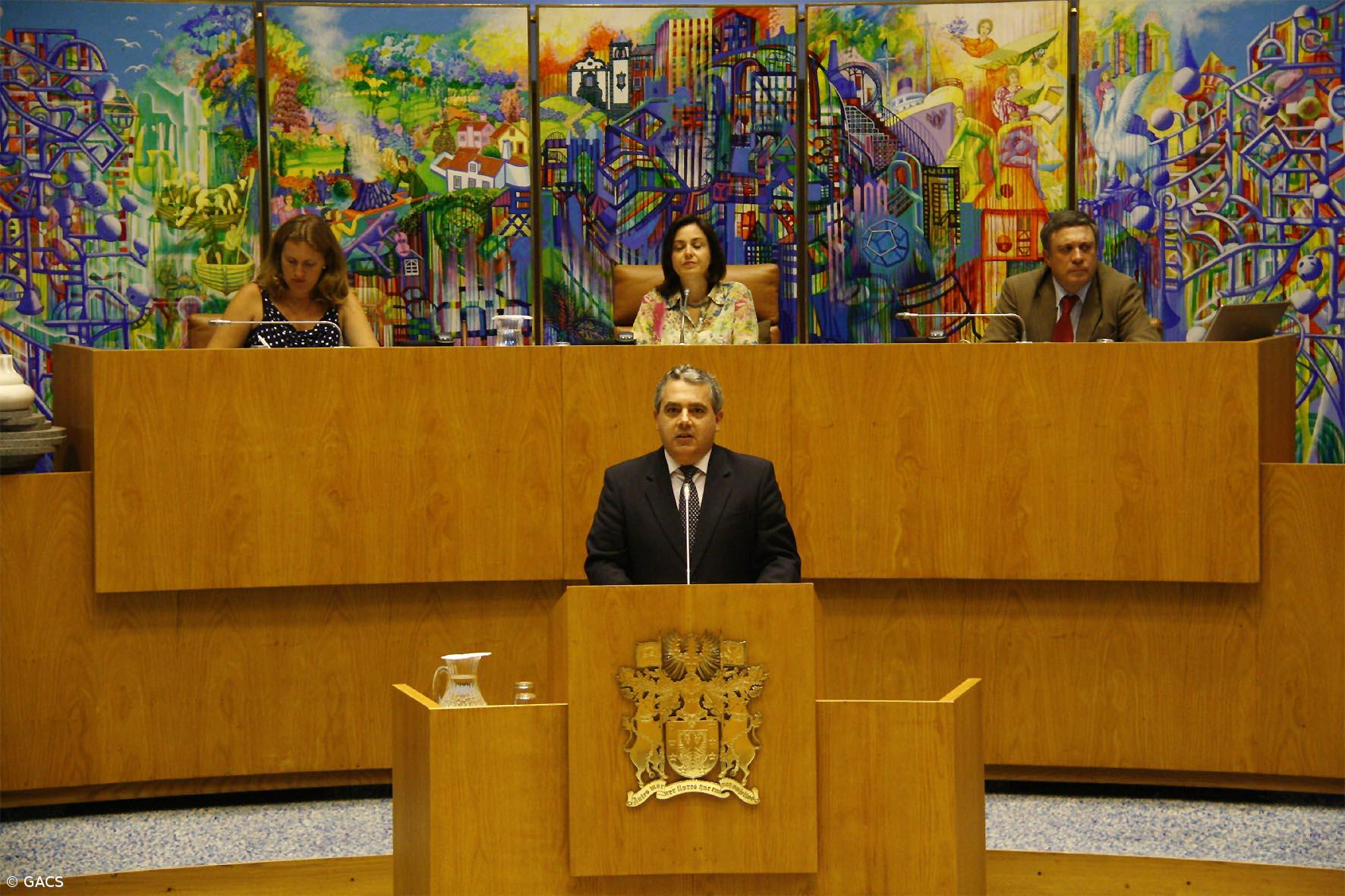 Orçamento dos Açores garante contas equilibradas e apoios a famílias e empresas  – Imagem 1