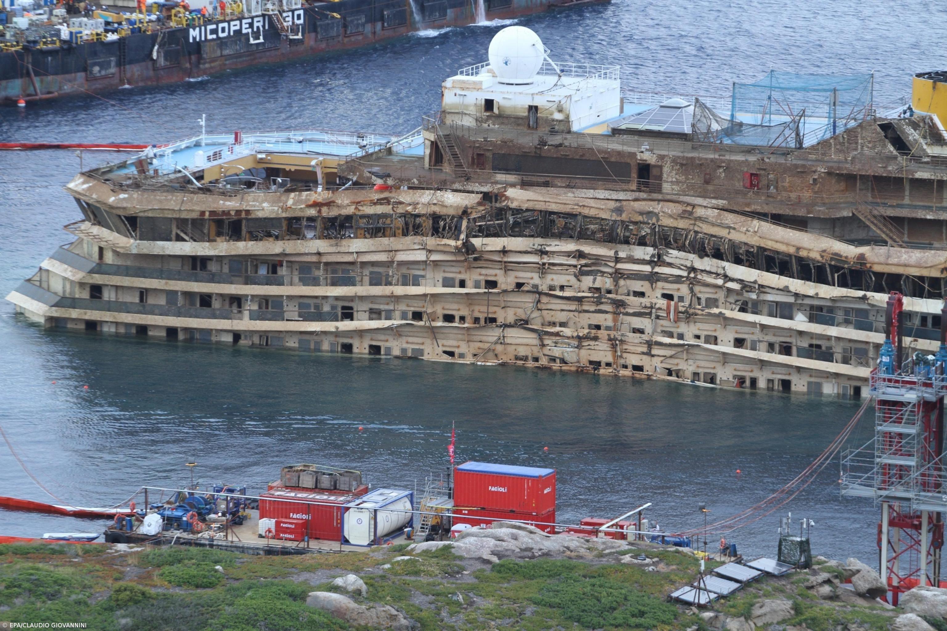 Encontrados restos mortais de uma vítima do acidente do "Costa Concordia" – Imagem 1