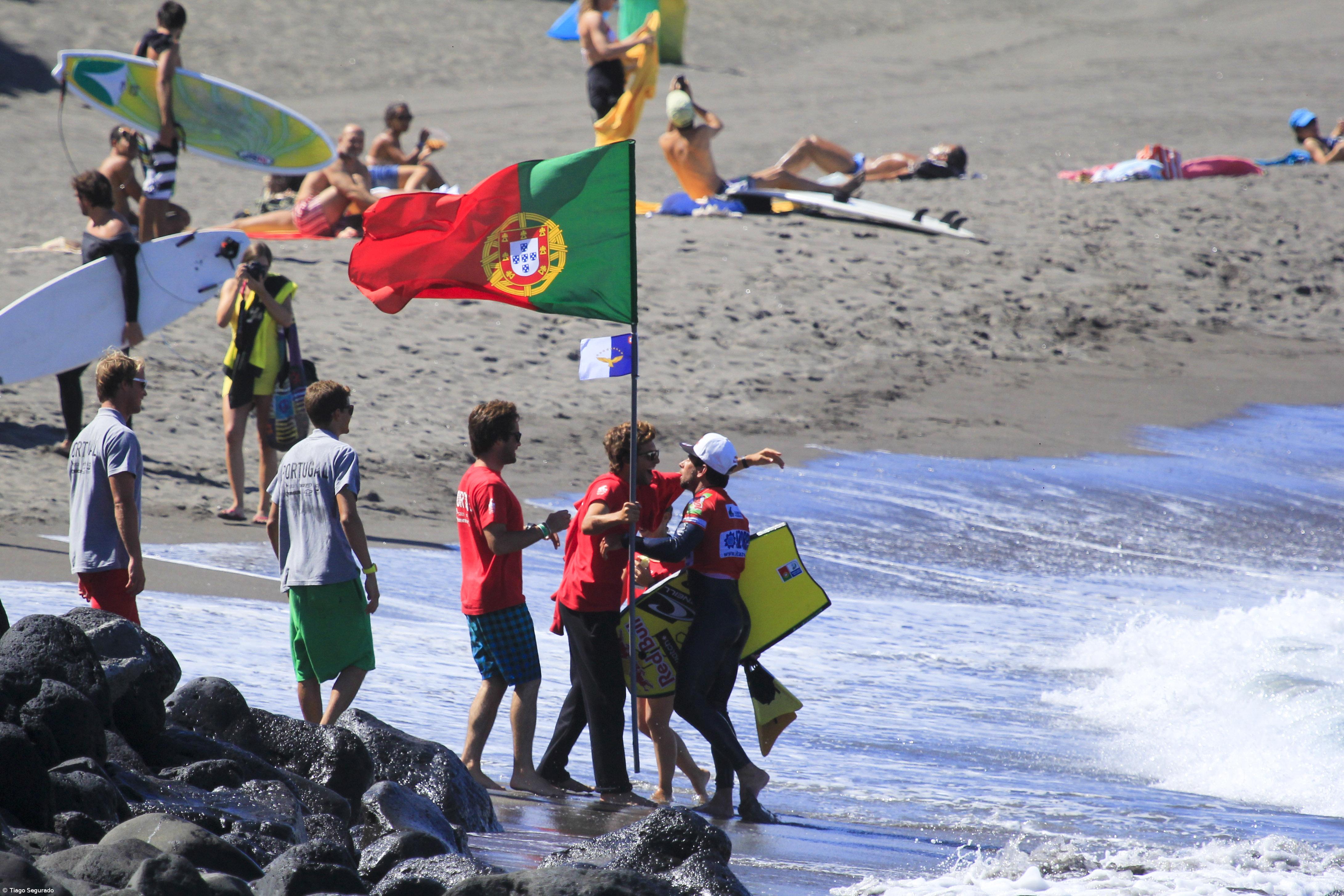 Hugo Pinheiro e Ruben Gonzalez conquistam medalhas de ouro no Eurosurf 2013 – Imagem 1