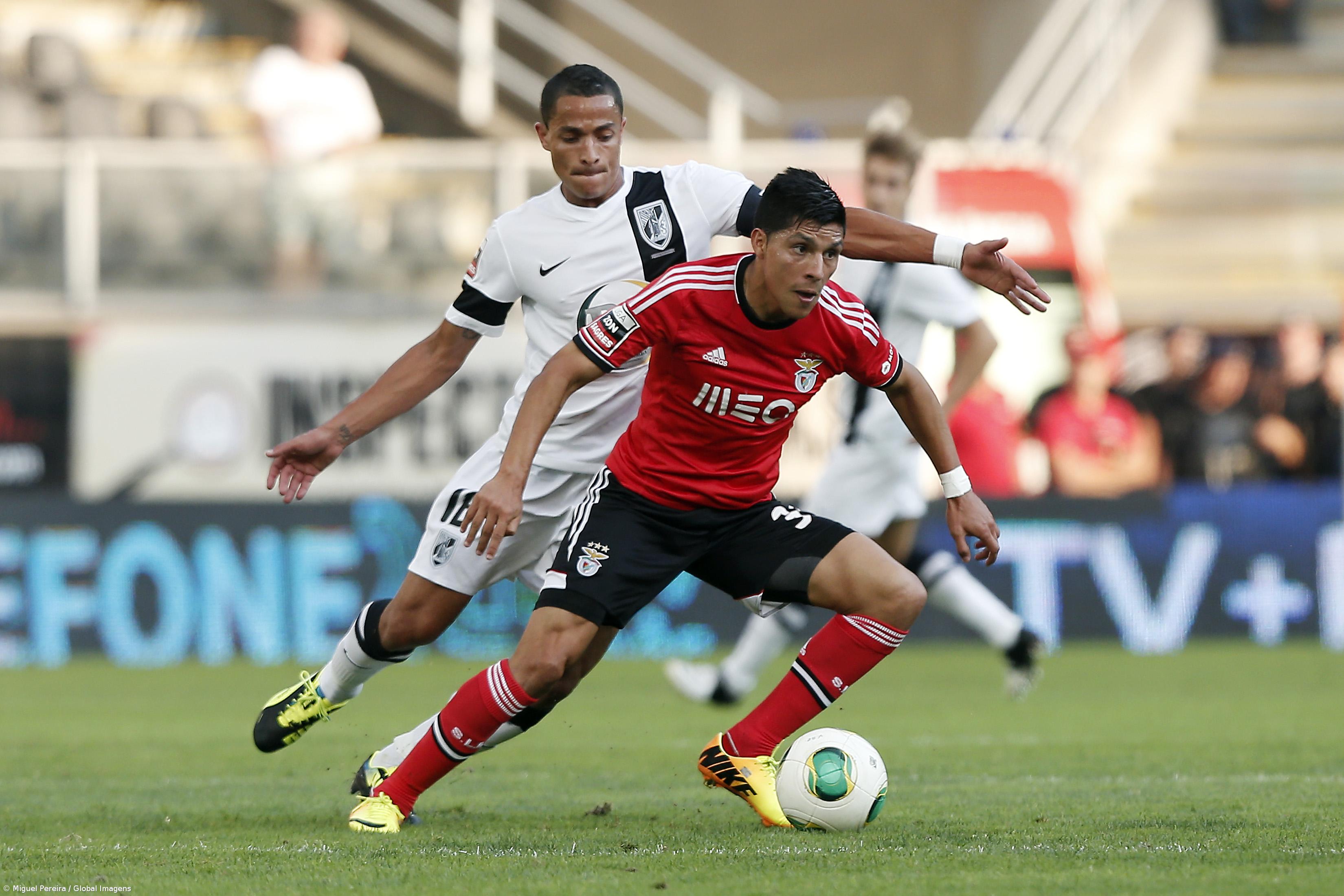 Benfica passa em Guimarães, mas com muita dificuldade (vídeos) – Imagem 1