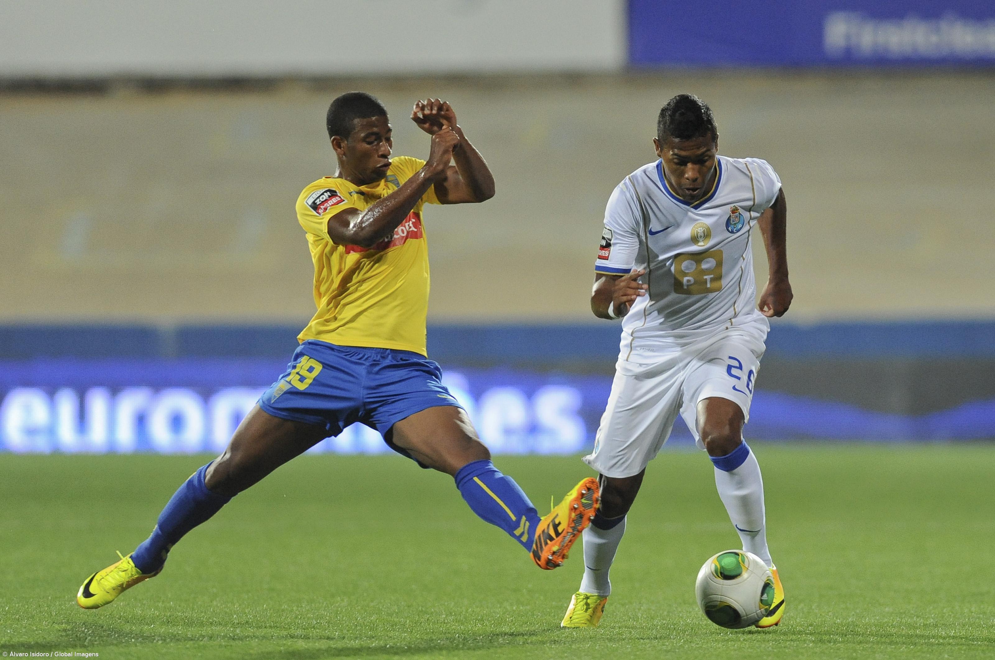 FC Porto empata no Estoril, mas continua líder isolado da I Liga de futebol (vídeos) – Imagem 1